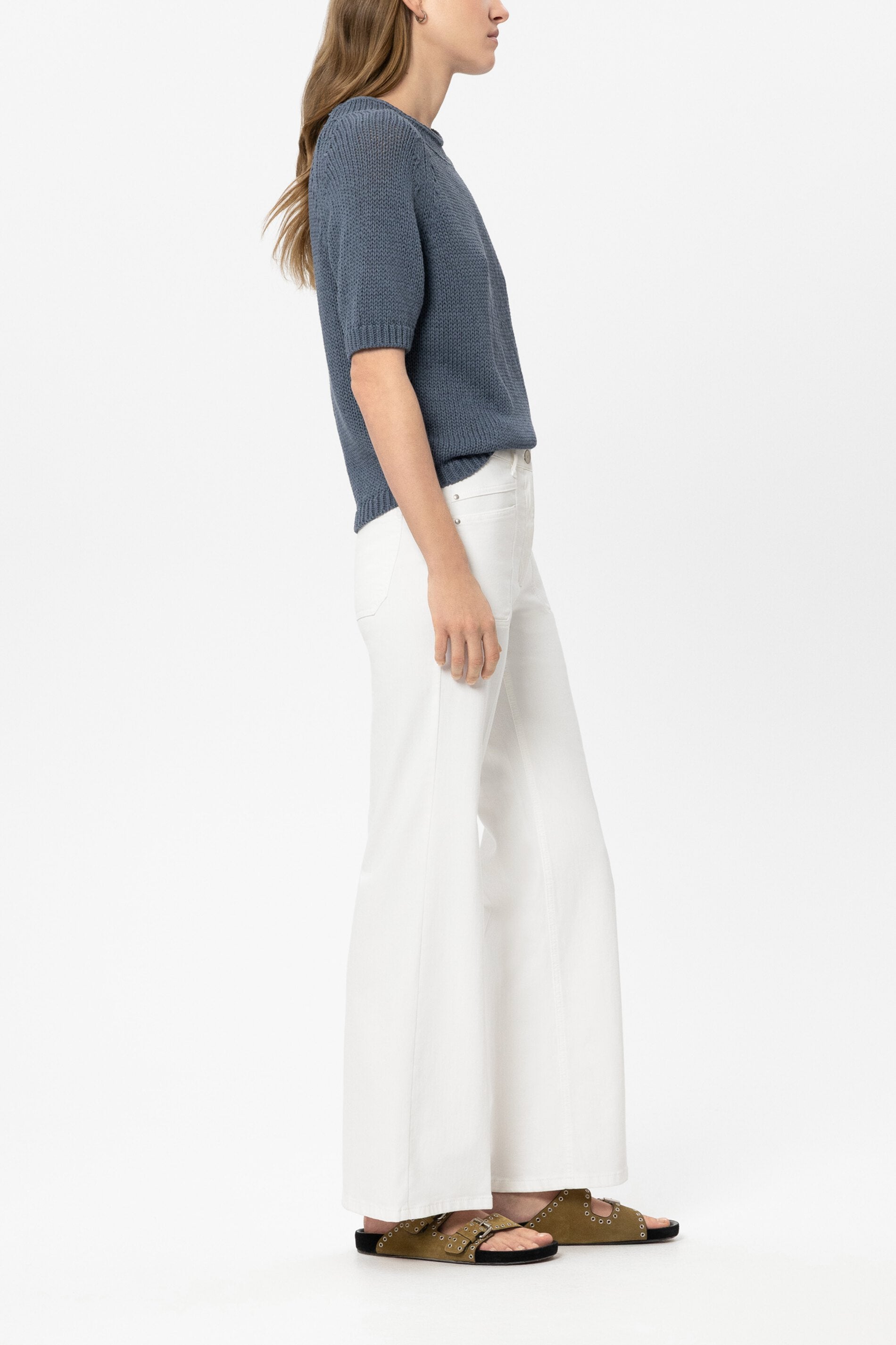 Authentic-Flared-Denim - white - Standard | Model Seite