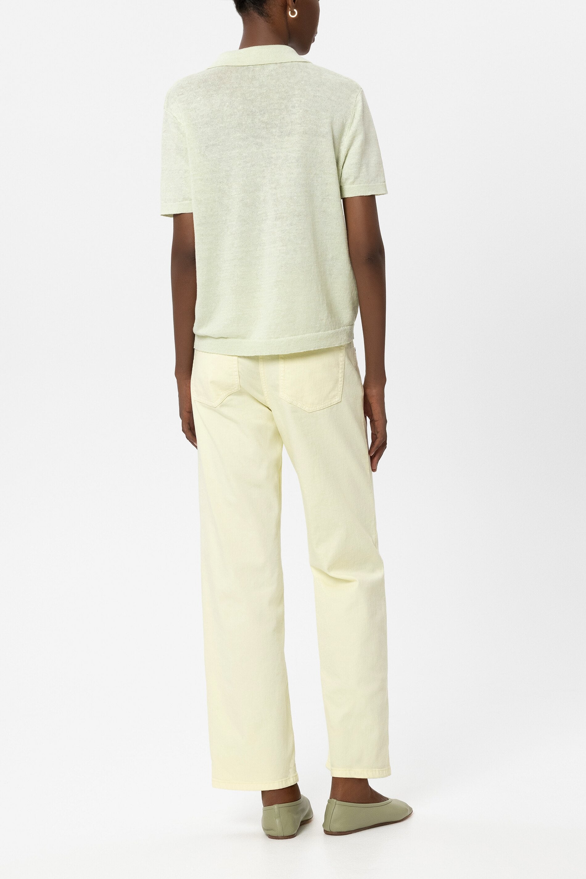 Straight-Denim mit Doppelbund - citron - Standard | Model Rück