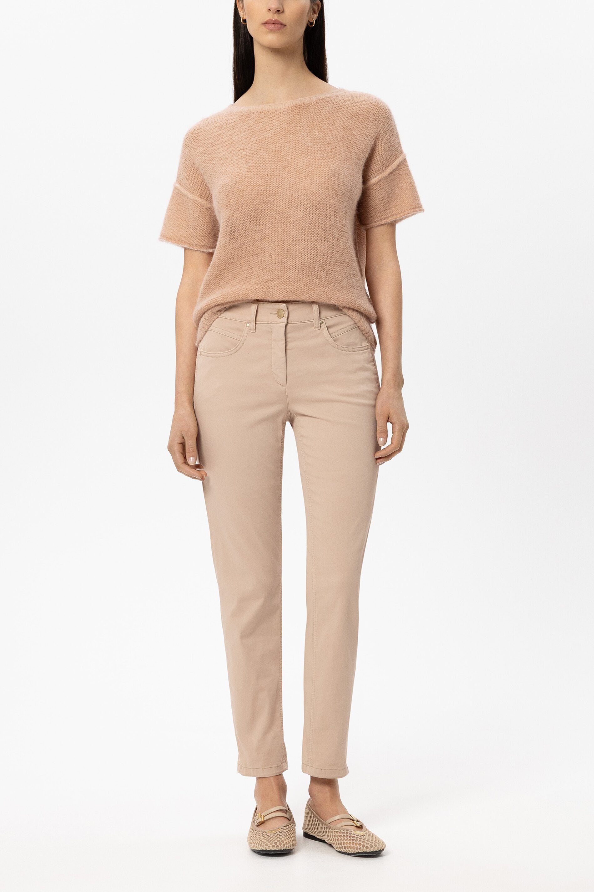High-Stretch-Colour-Denim - cappuccino - Standard | Model Front