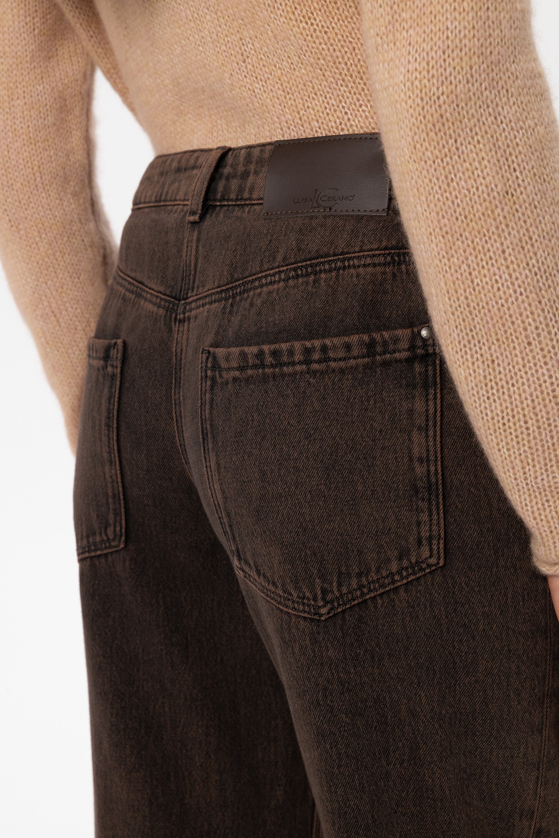 Authentic-Wideleg-Denim - denim brown - Standard | Model Detail
