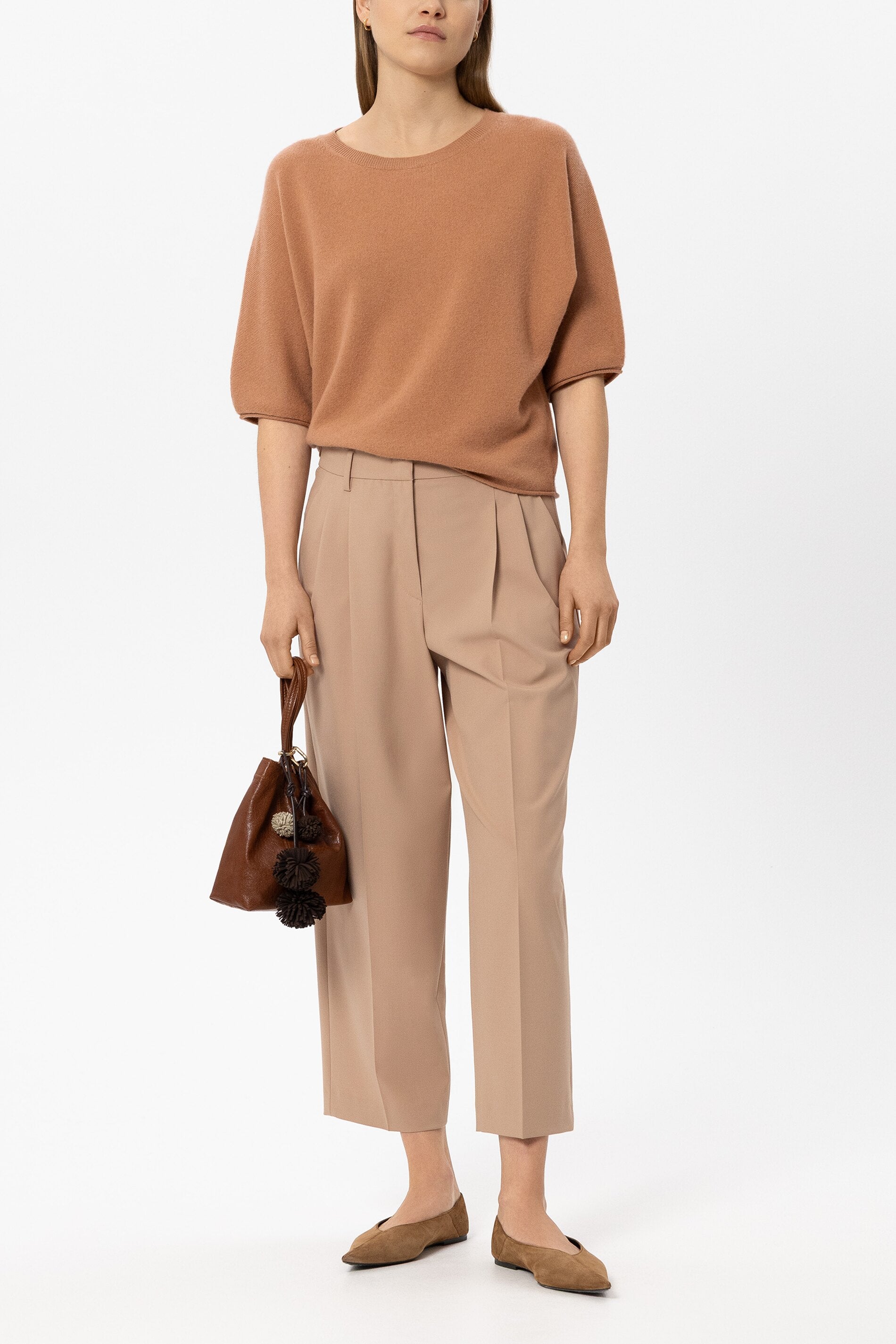 Tapered-Pants mit Bundfalten - nude - Standard | Model Front