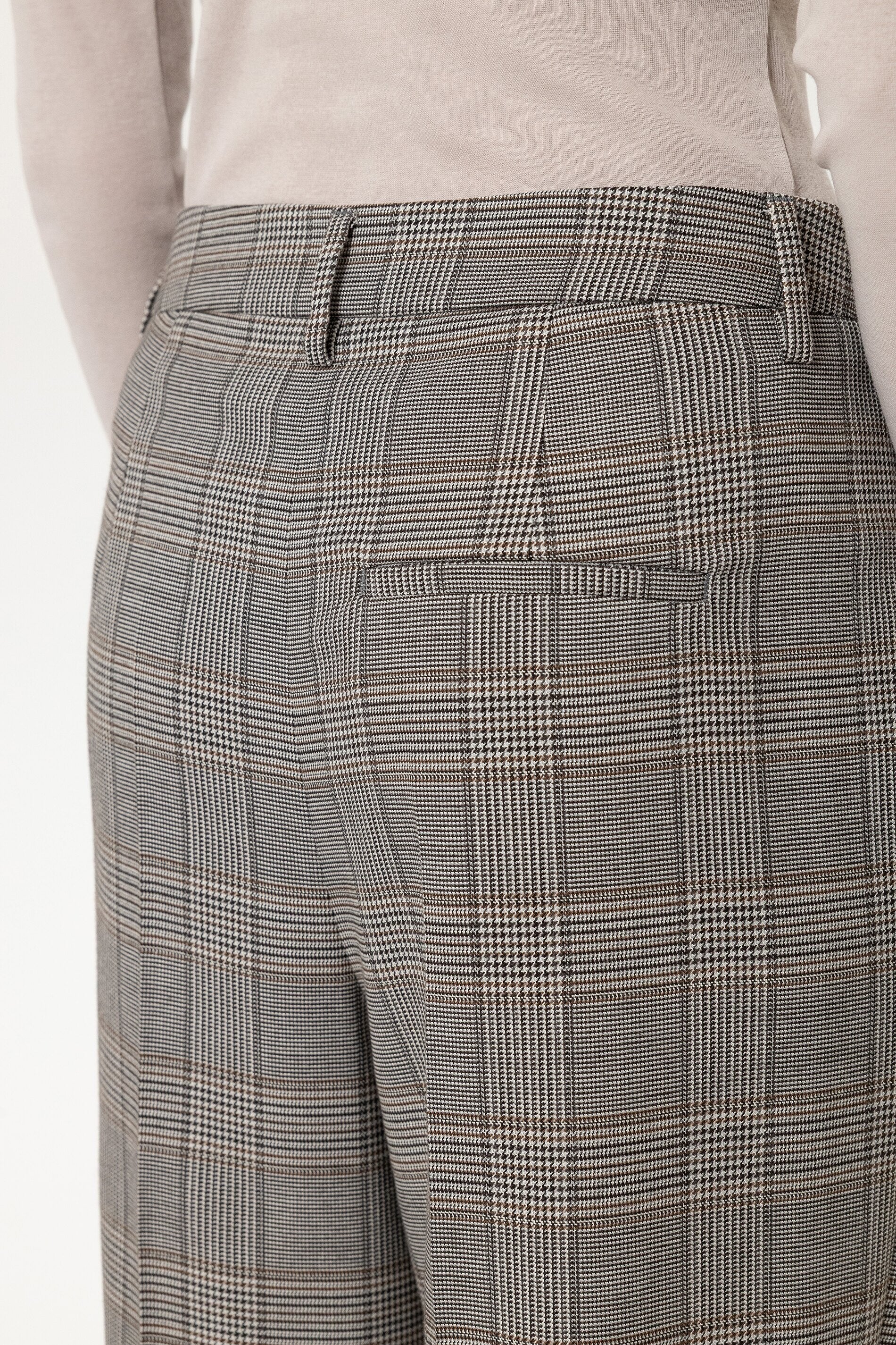 Karo-Tapered-Pants - heather grey - Standard | Model Detail