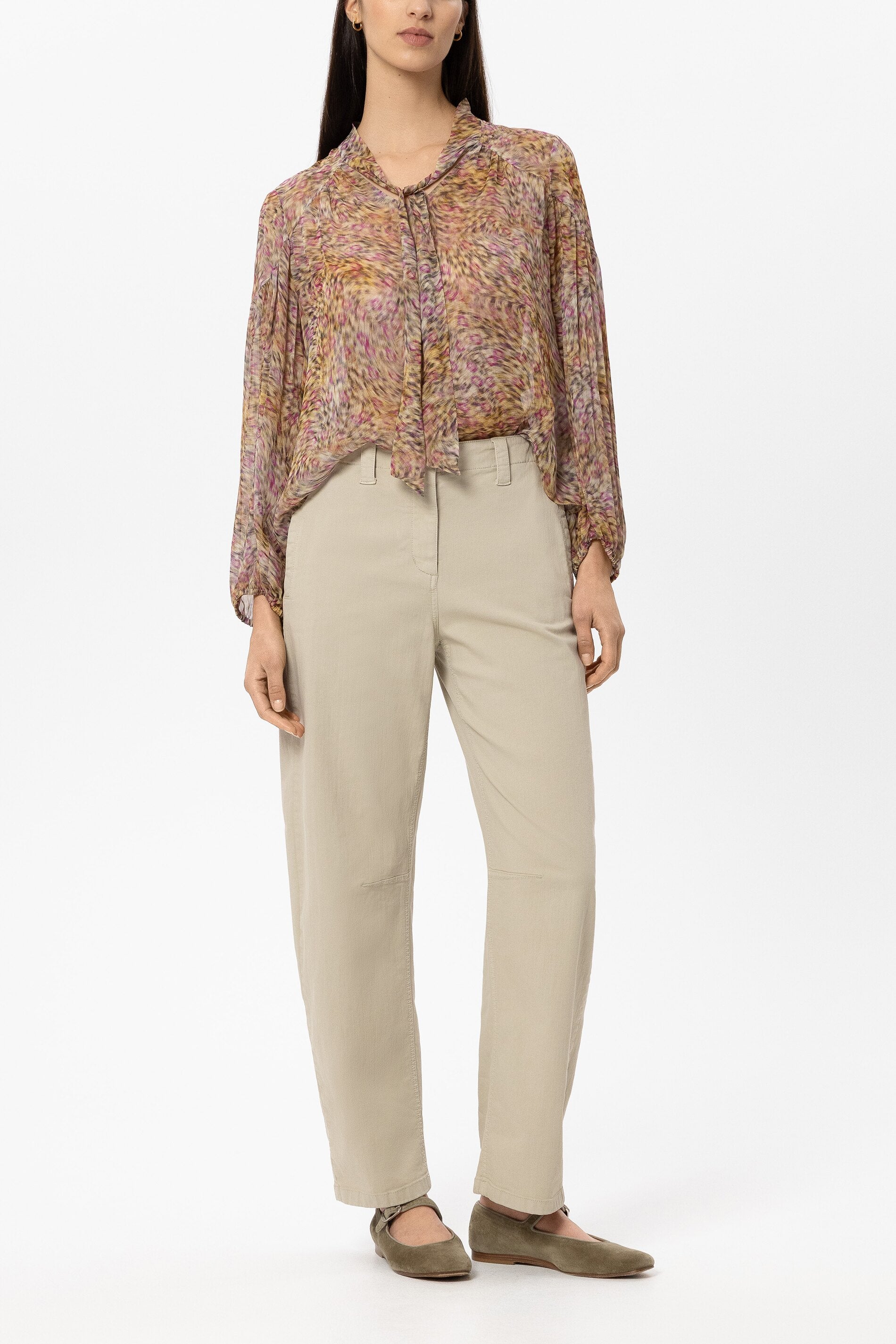 Barrelleg-Colour-Denim - ginger - Standard | Model Front
