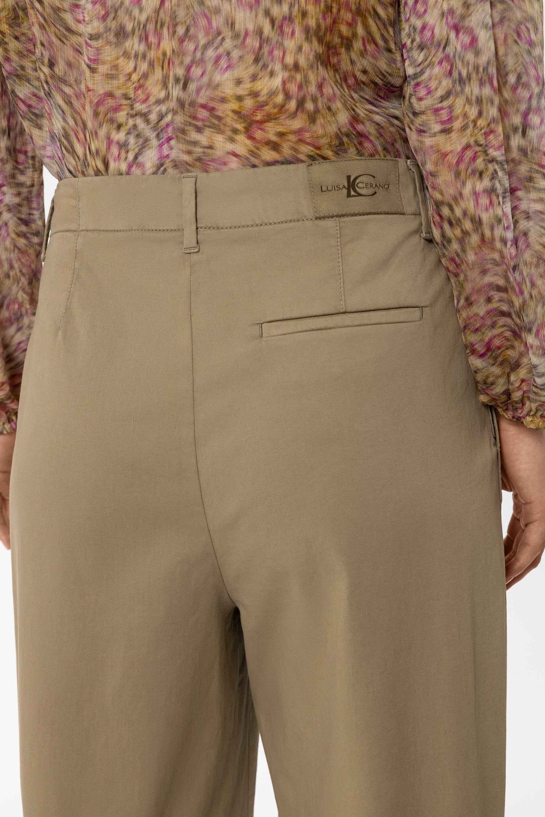 High-Stretch-Chino - salbei - Standard | Model Detail