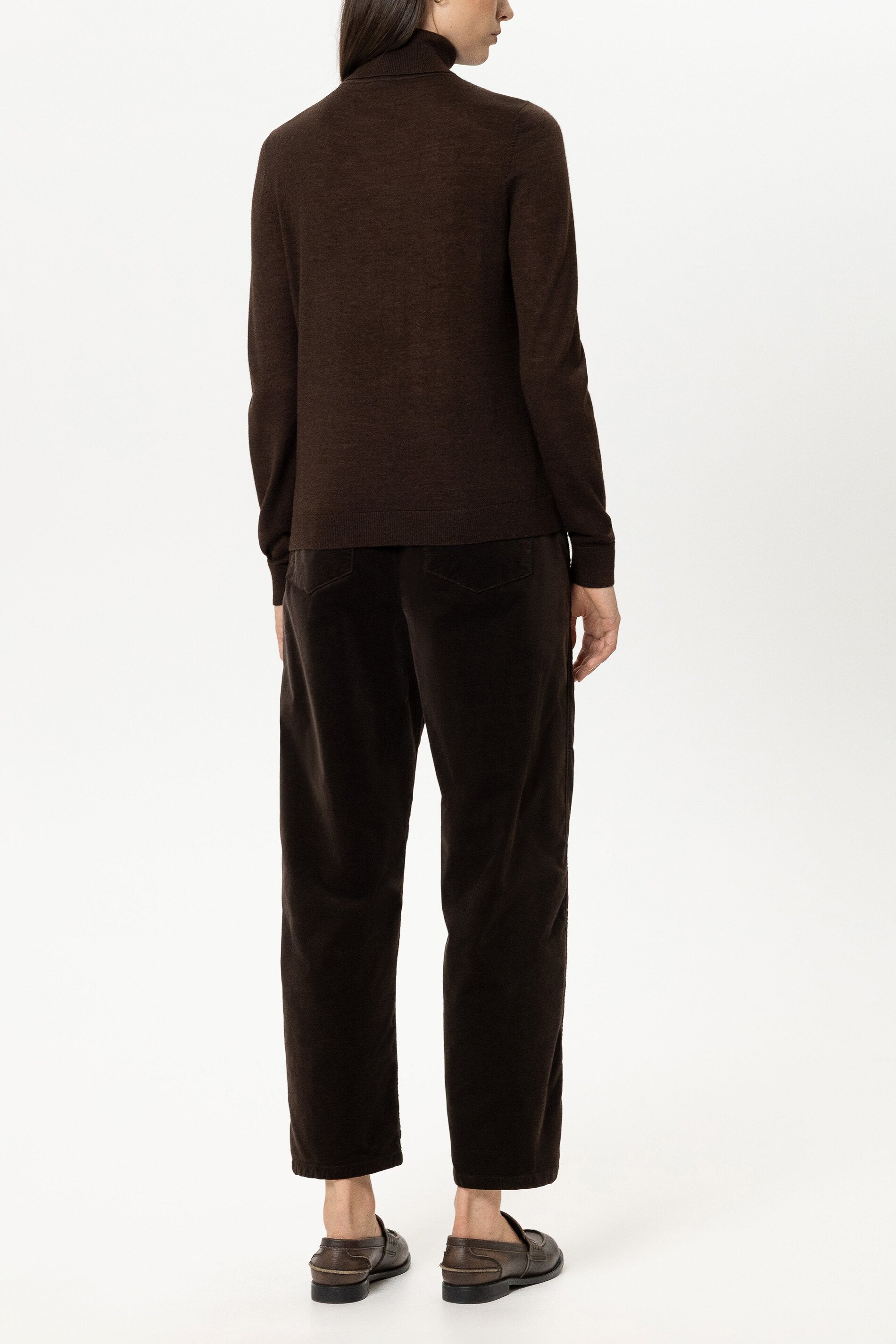 Barrelleg-Velvet-Pants - truffle - Standard | Model Rück