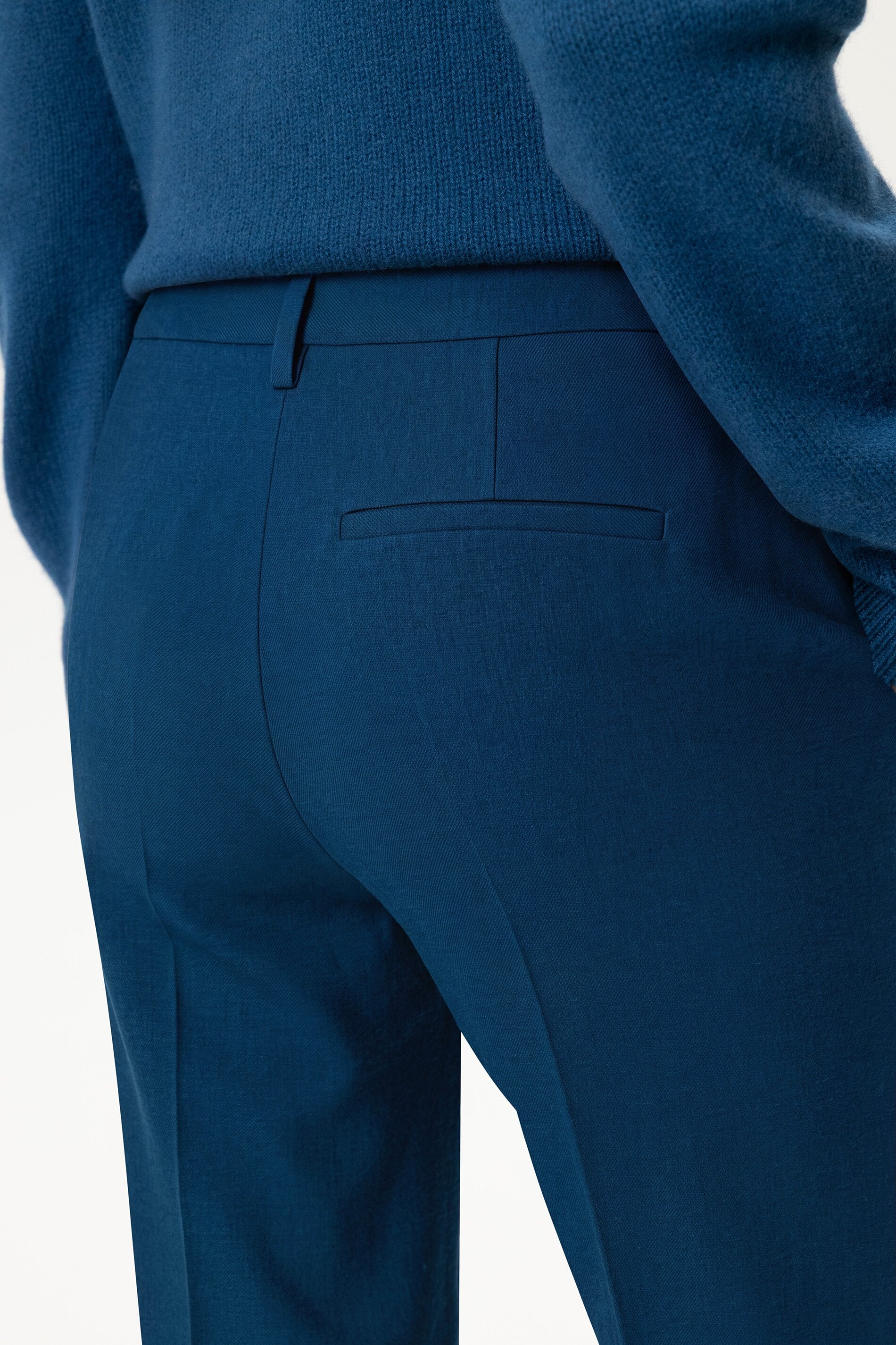 Bootleg-Pants - sapphire - Standard | Model Detail