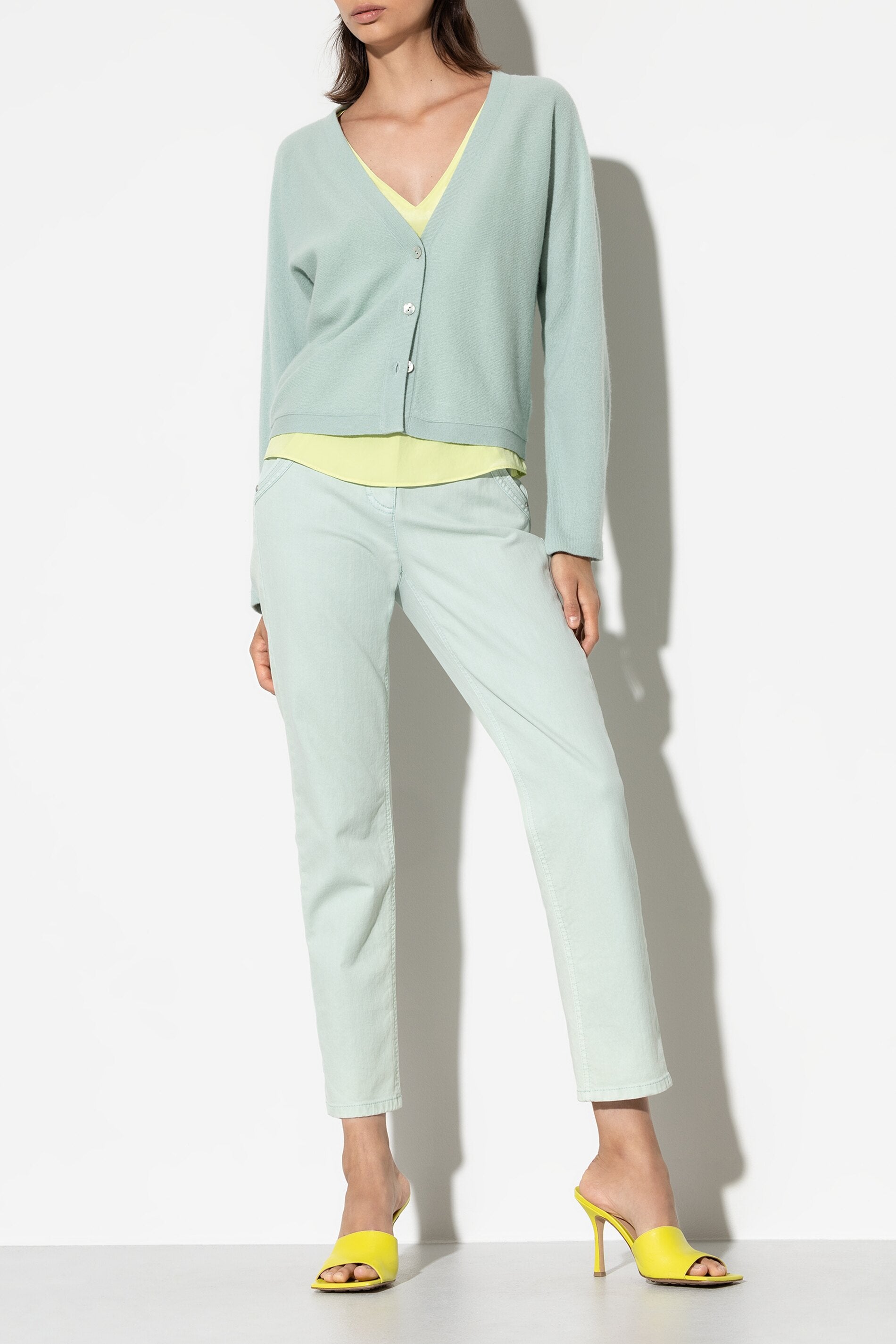 Authentic-Straightleg-Denim - mint - Standard | Model Front