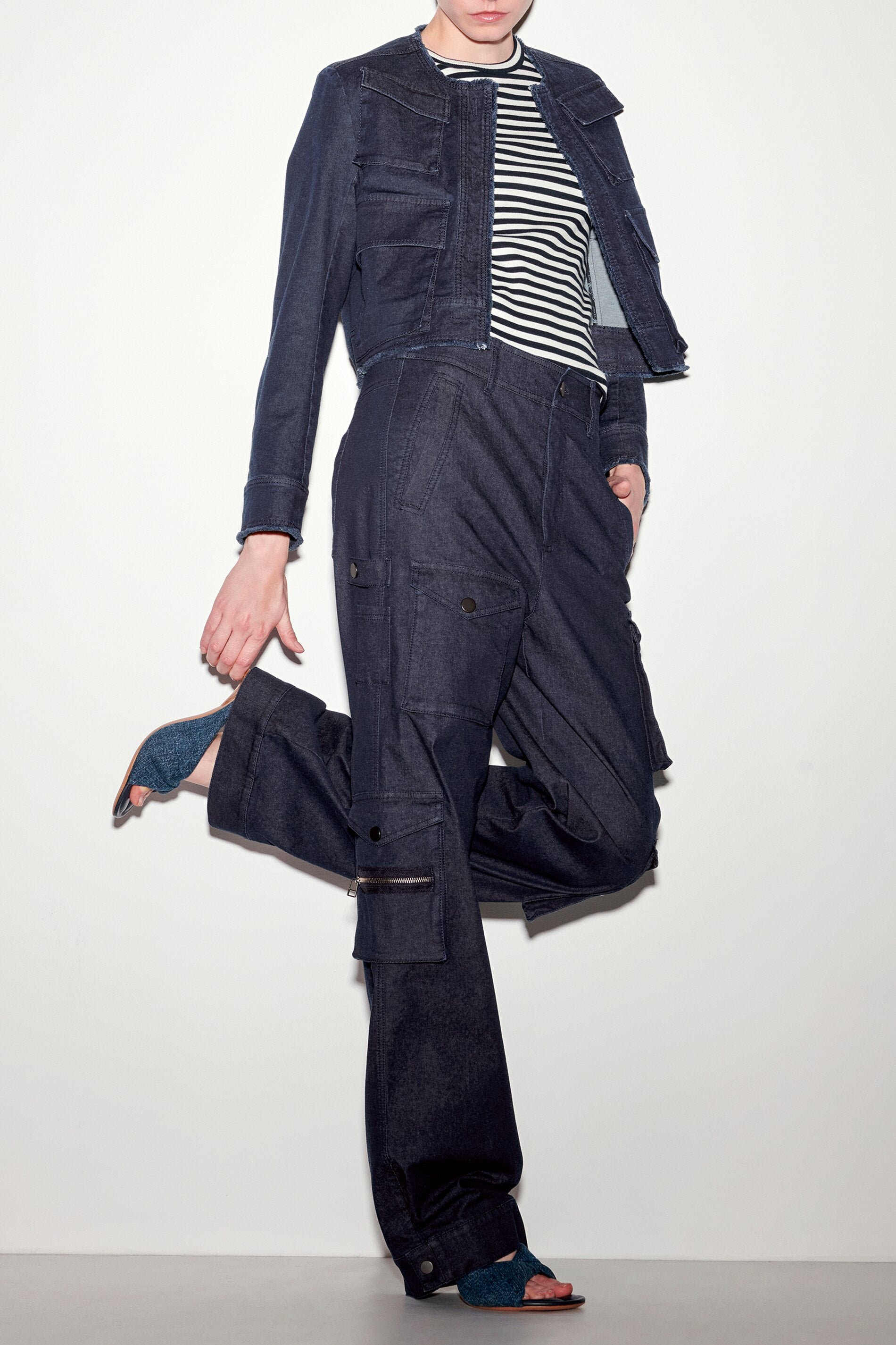 Denim-Cargo-Pants - dark navy - Standard | Model Front