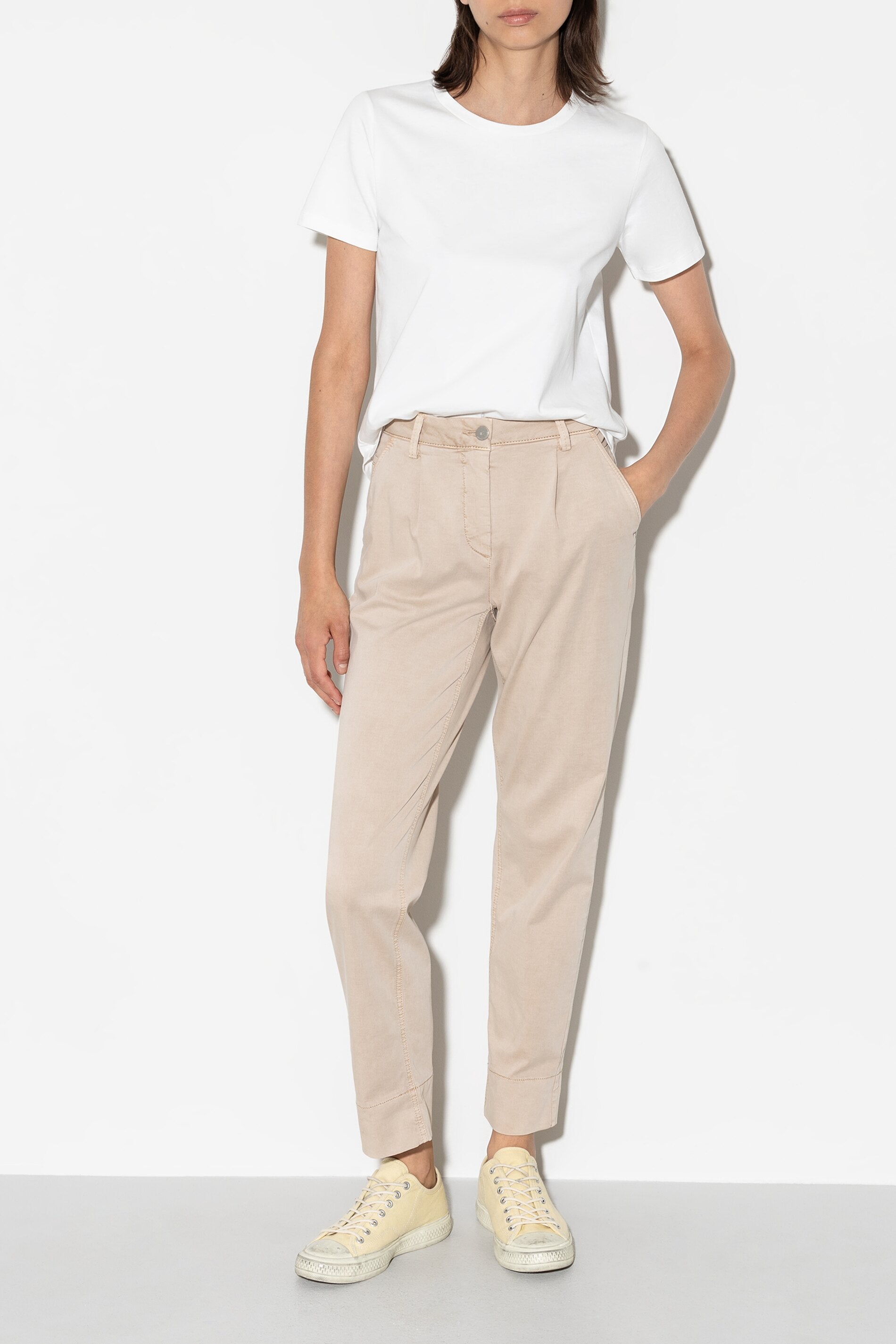 High-Stretch-Chino-Denim - cashew - Standard | Model Front