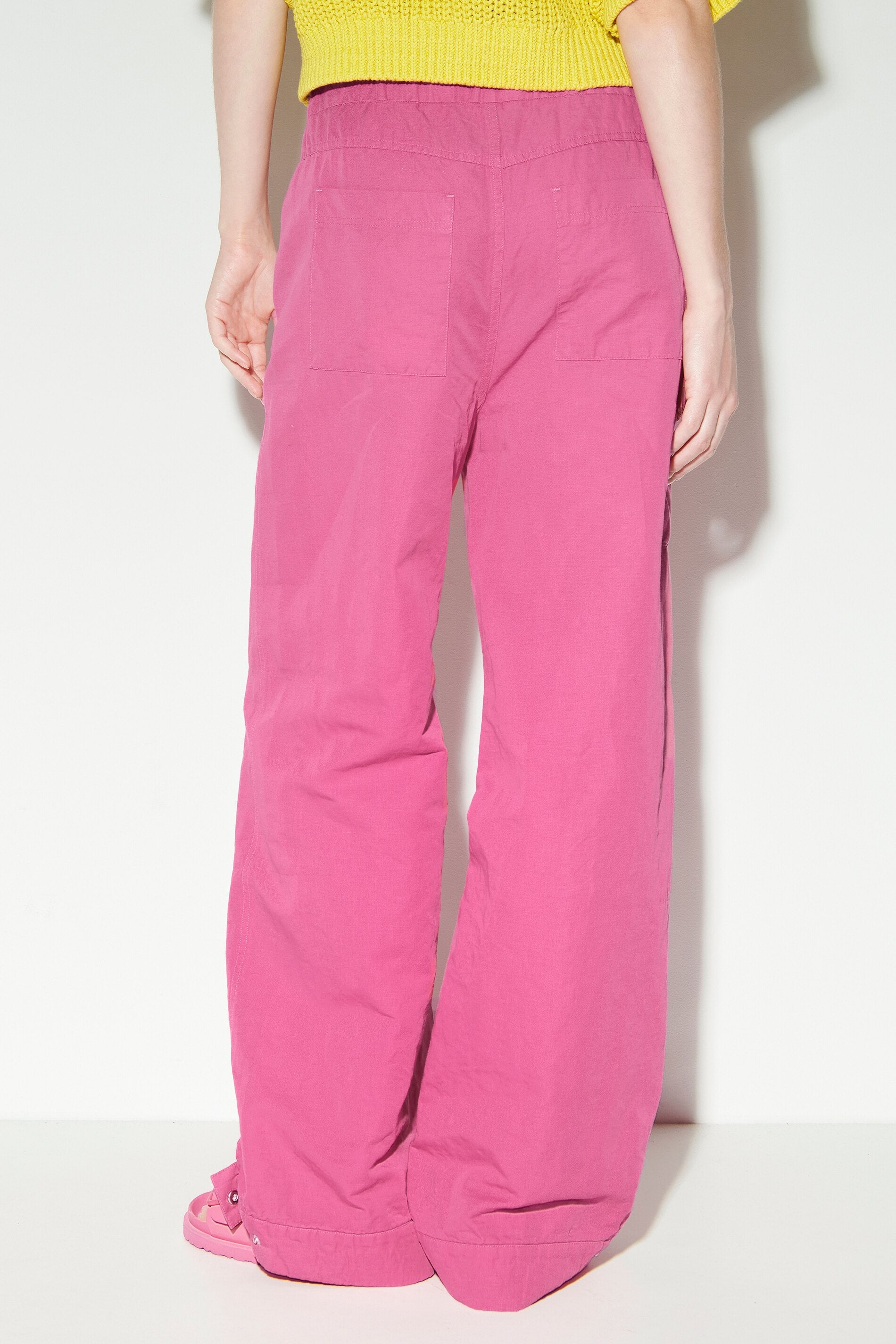 Cargo-Pants aus Leinen-Mix - raspberry - Standard | Model Rück