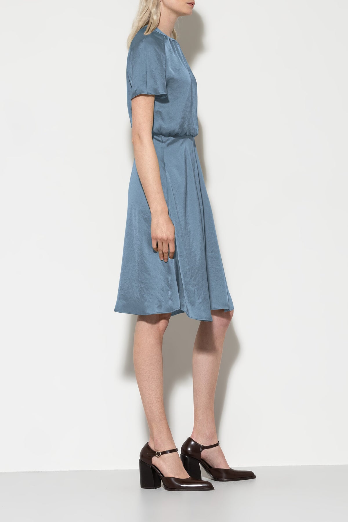Fit&Flare-Kleid - smoky blue - Standard | Model Seite