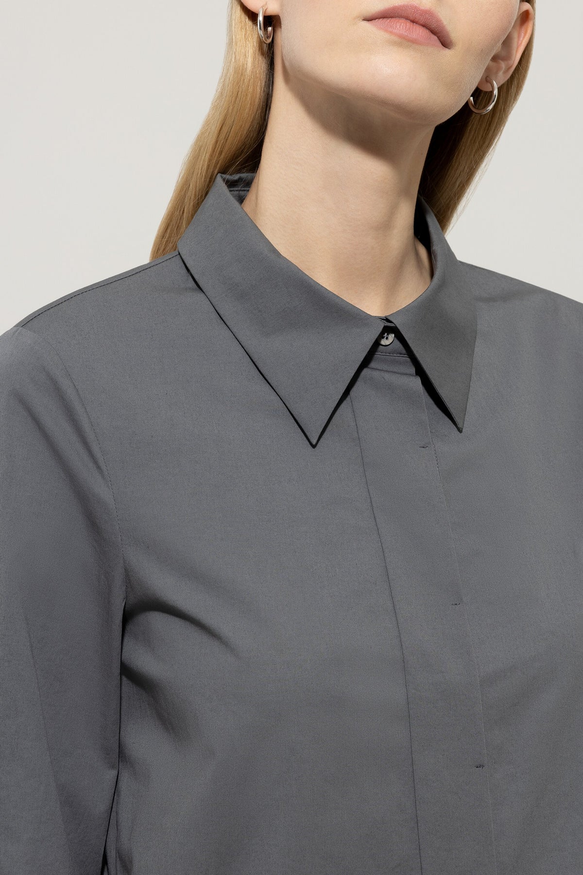 Gabardine-Hemdblusenkleid - cool grey - Standard | Model Detail