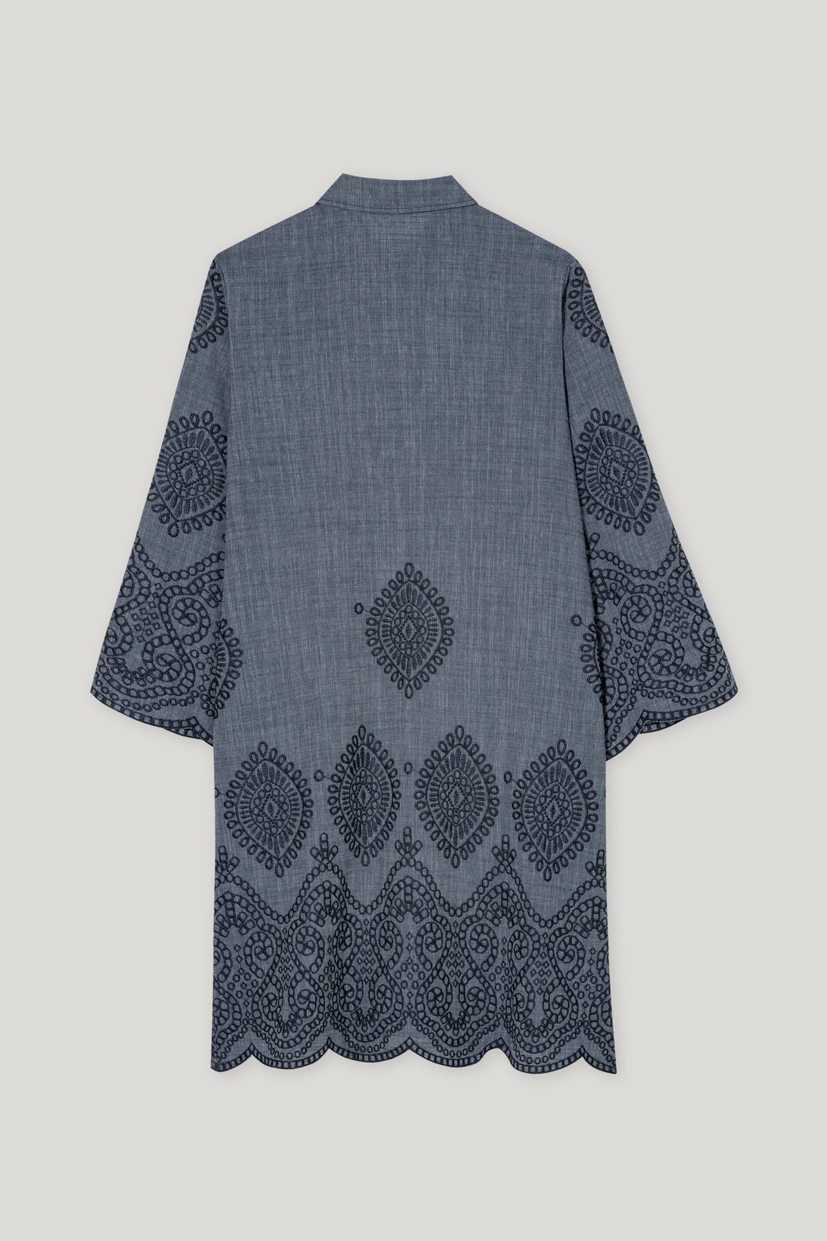 Denimkleid mit Stickmuster - jeans blue - lange Version | Artikel Rück