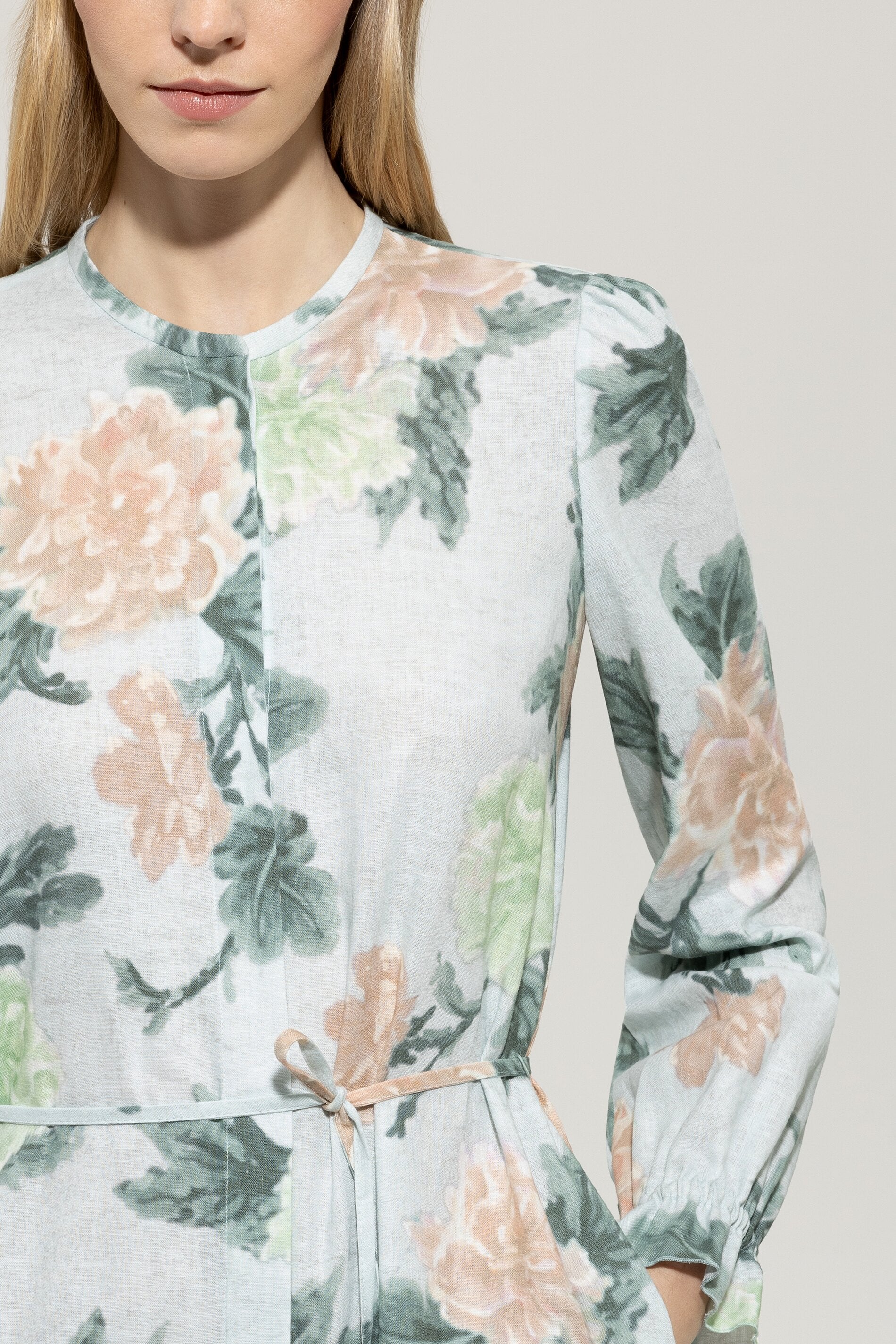 Midikleid mit Flower-Print - multi - lange Version | Model Detail