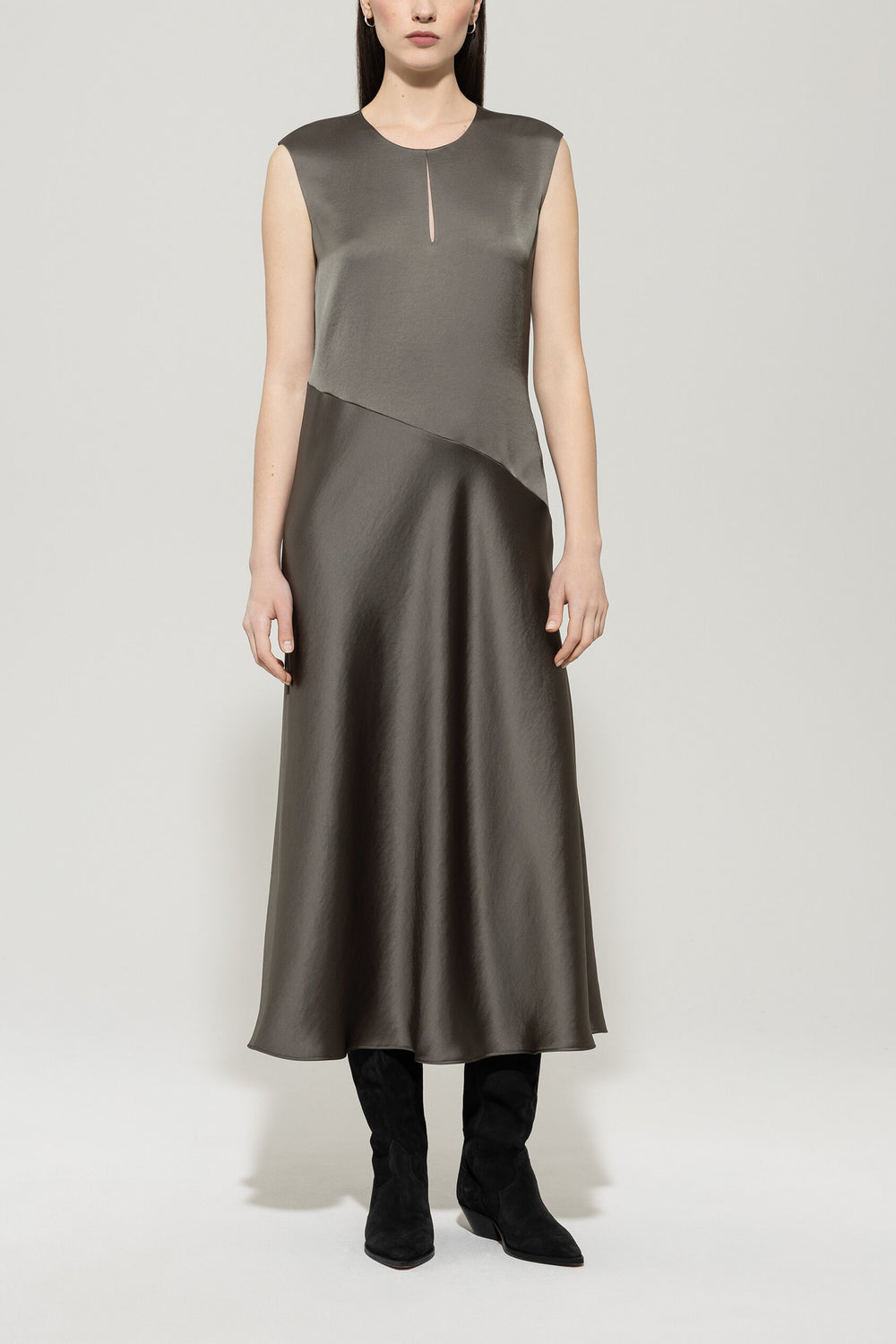 Shift dress with cut-out detail - cool khaki - Standard