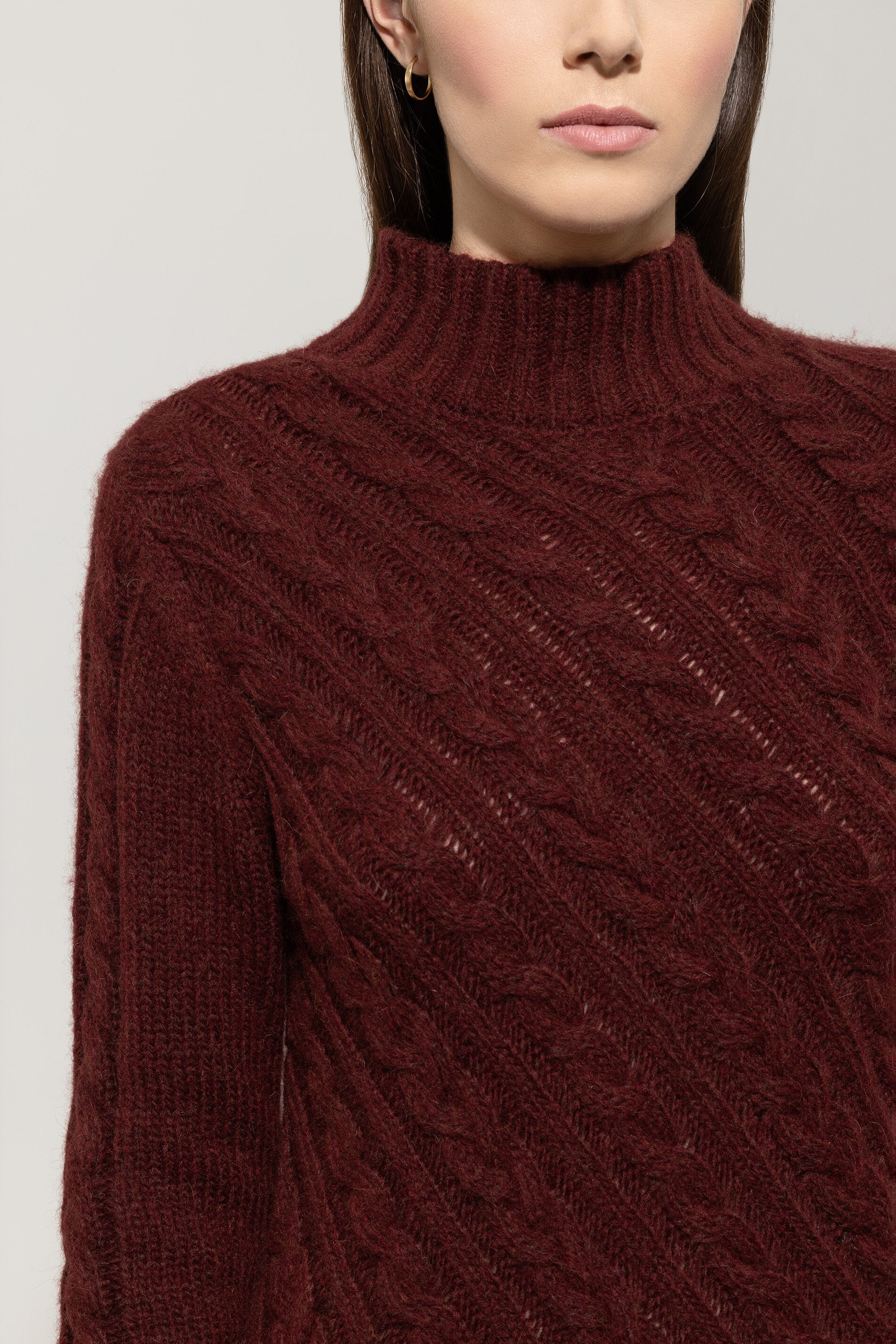 Kleid mit Diagonal-Cable-Knit - berry red - Standard | Model Detail