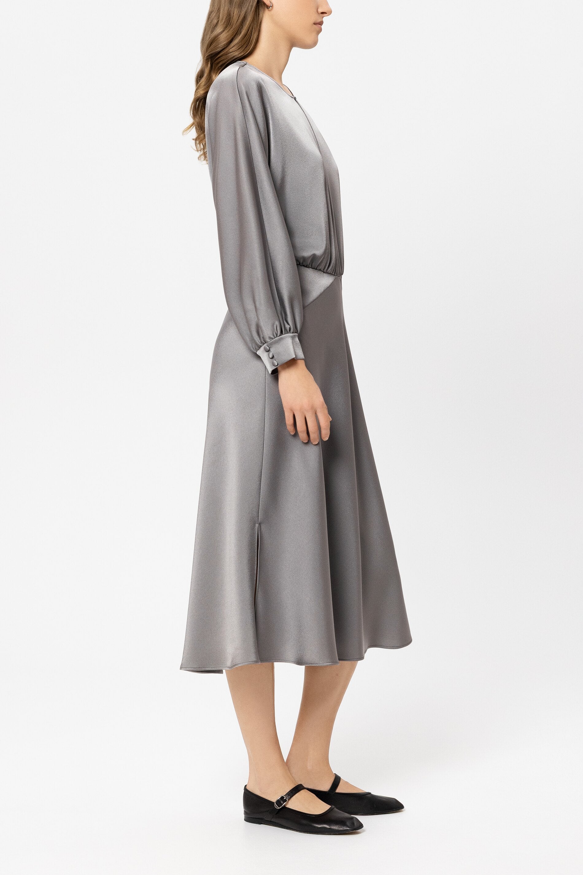 Midikleid mit Kimono-Ärmel - platin - Standard | Model Seite