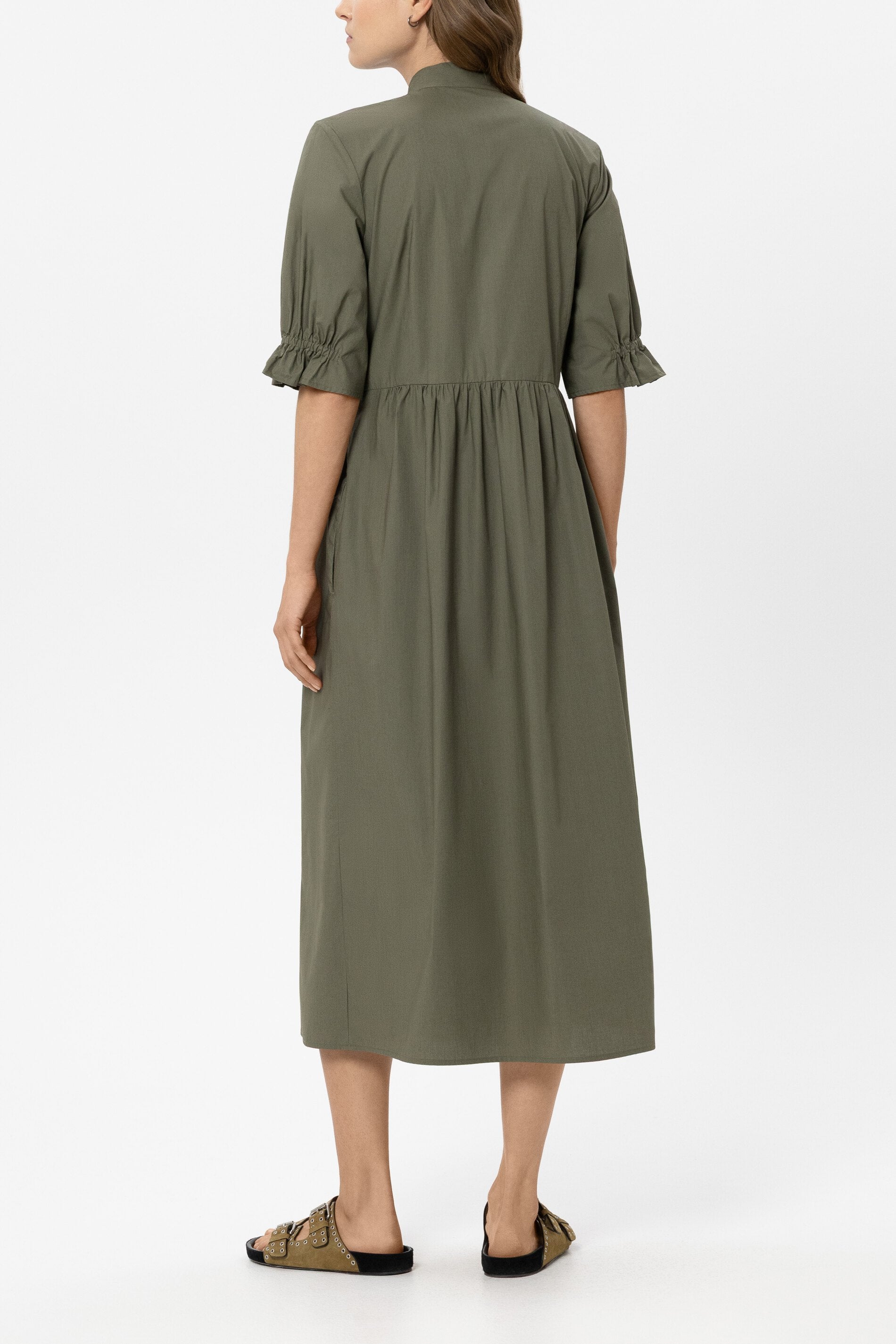 Baumwoll-Hemdblusenkleid - khaki - Standard | Model Rück