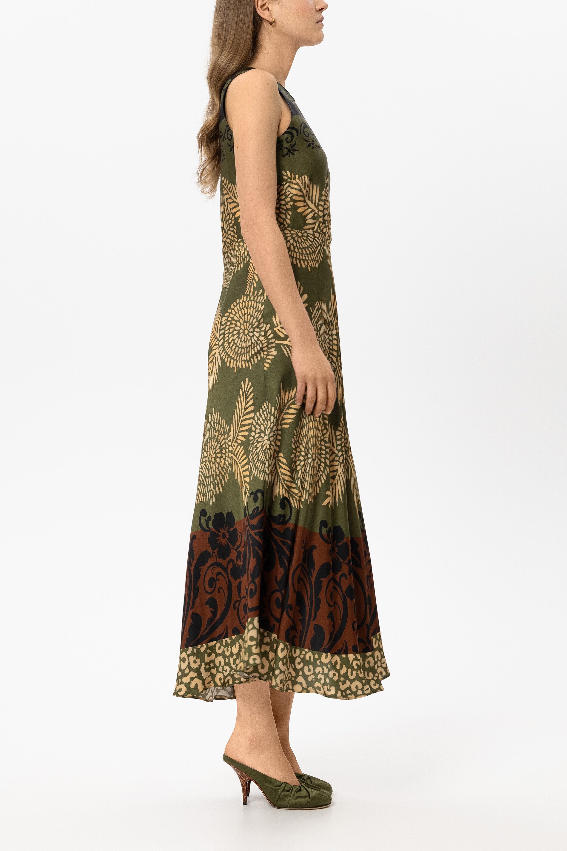Maxi-Kleid mit Leaf-Print - multi - Standard | Model Seite