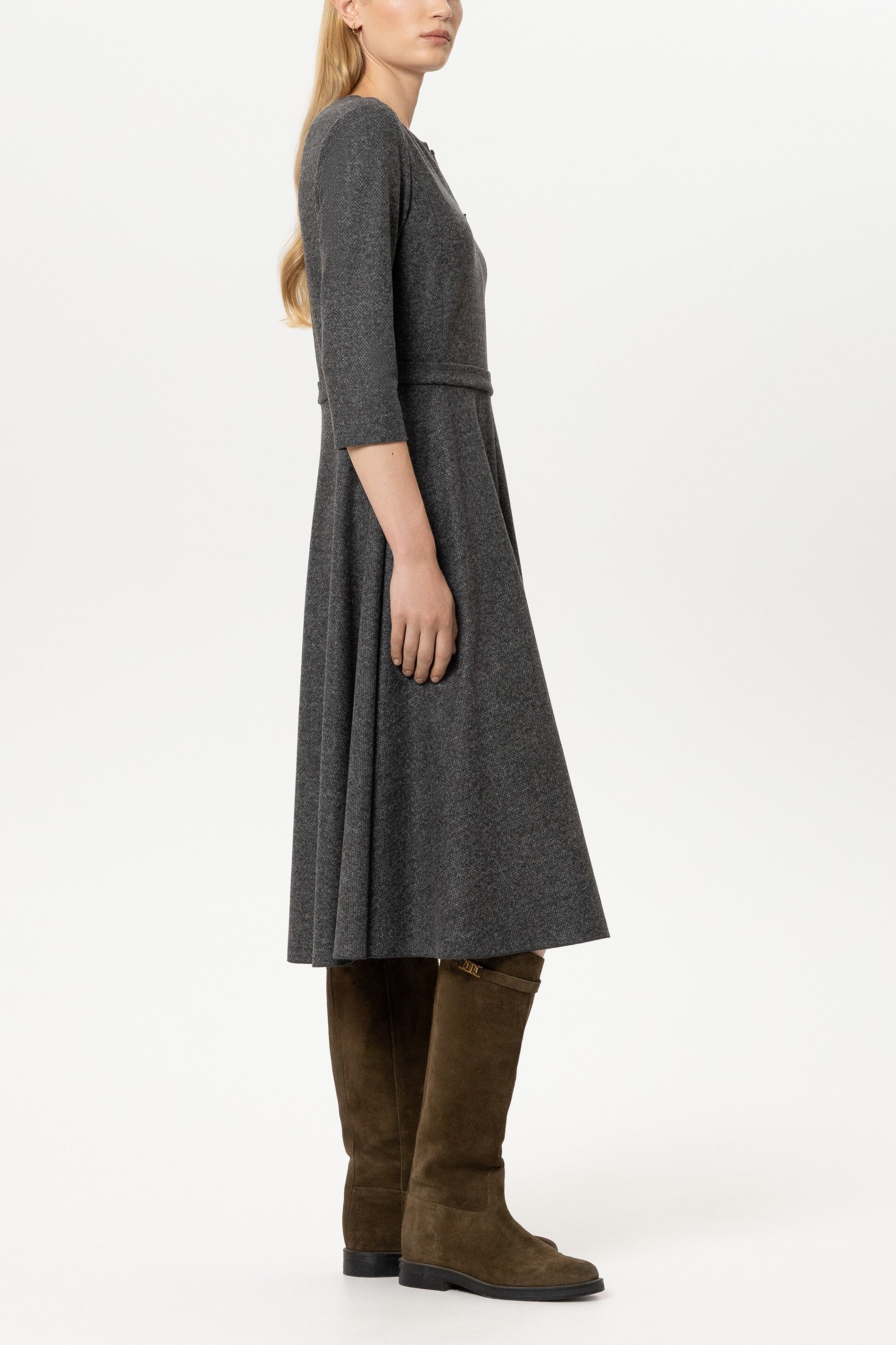 Midikleid aus Punto-Milano - anthracite - Standard | Model Seite