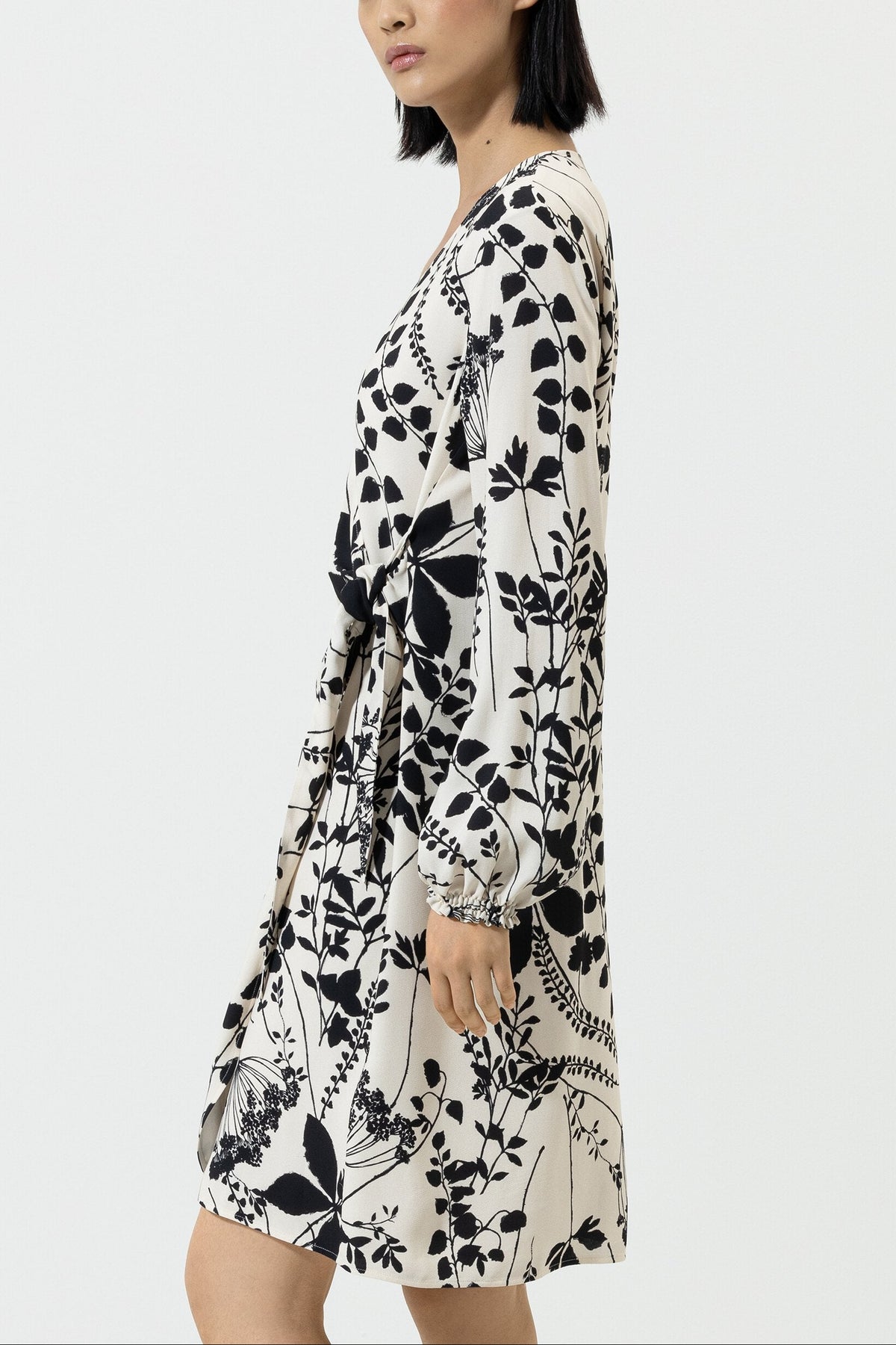 Minikleid mit Herbarium-Print - multi - Standard | Model Seite