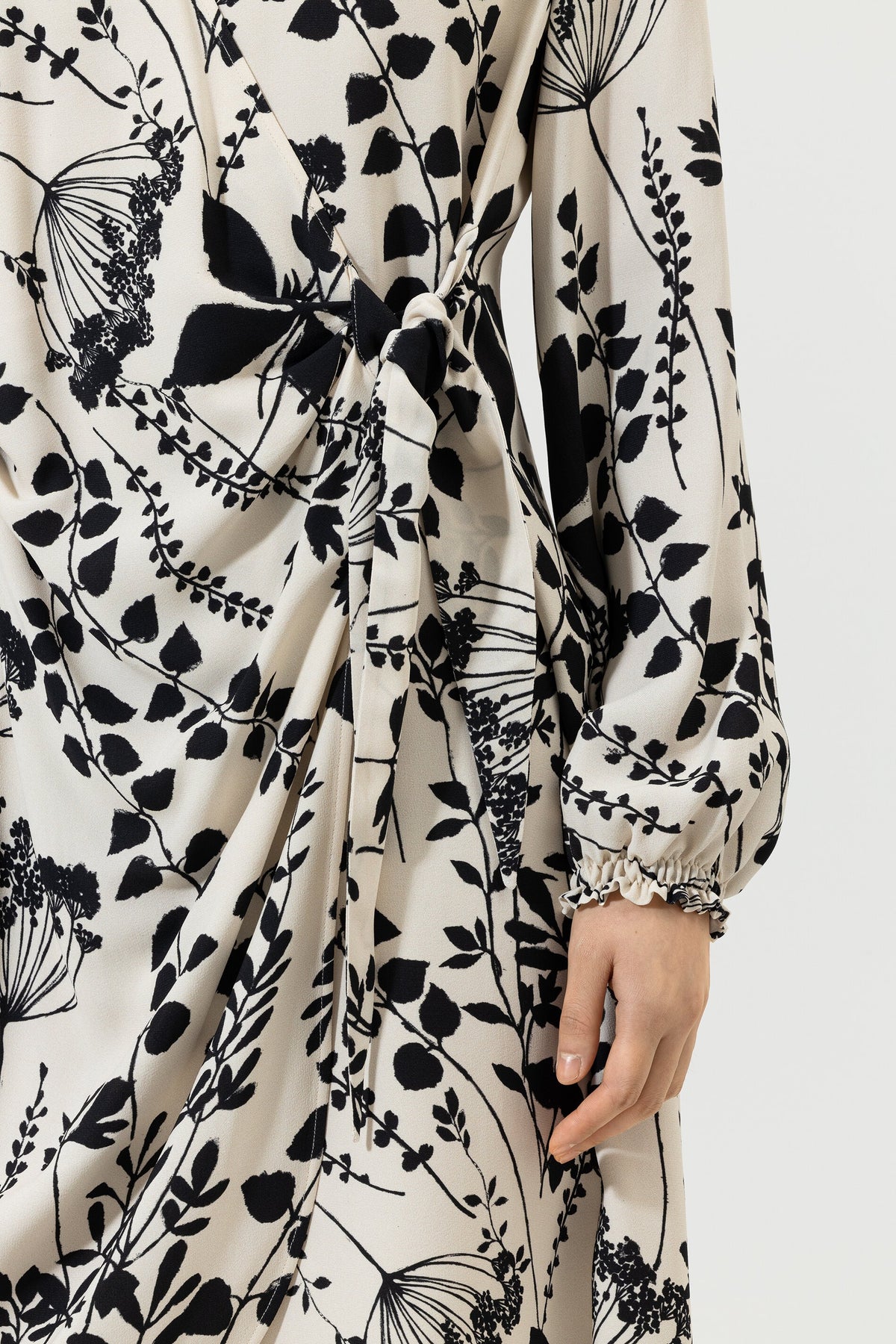 Minikleid mit Herbarium-Print - multi - Standard | Model Detail