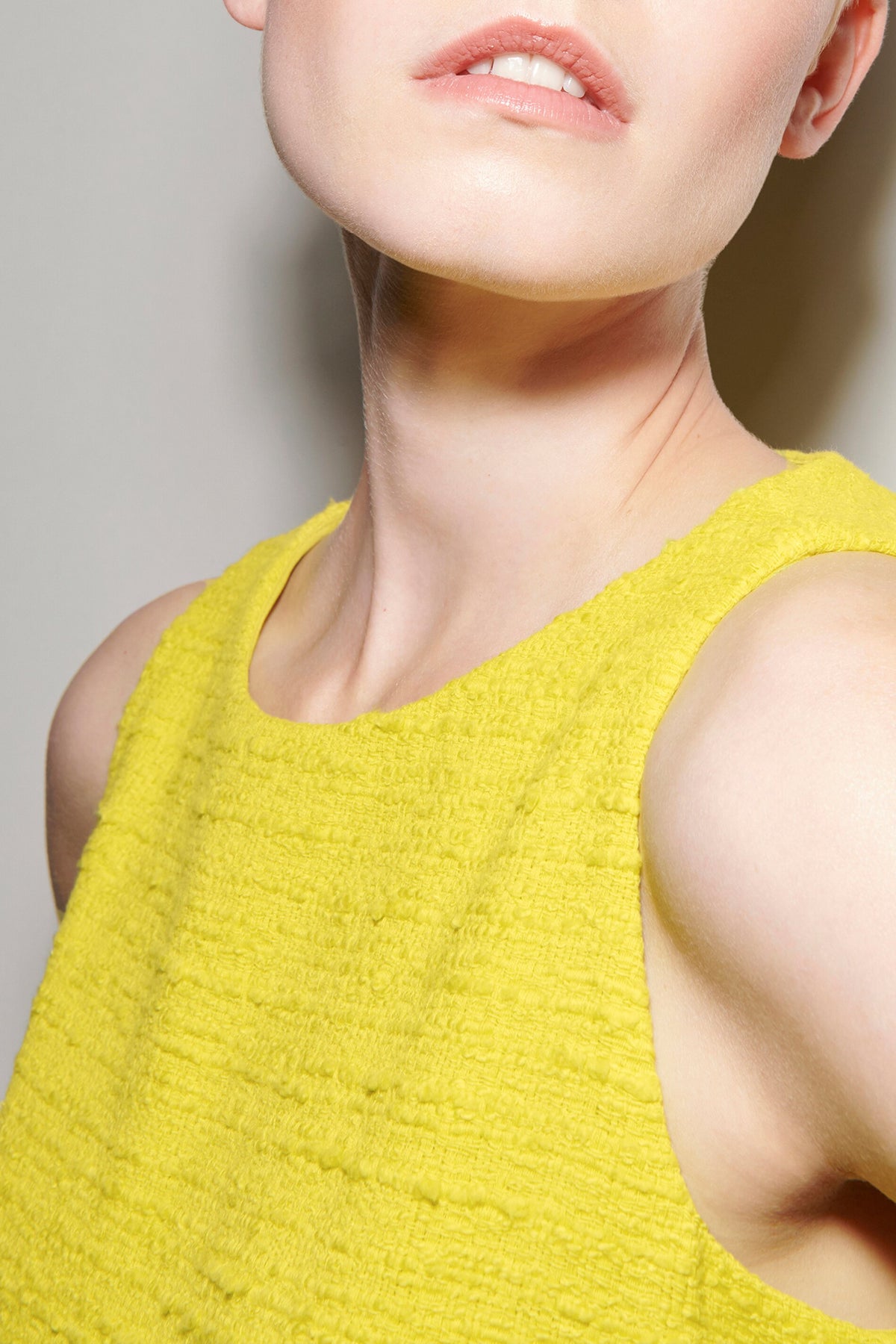 Shiftdress in Tweed-Optik - lemon - Standard | Model Detail