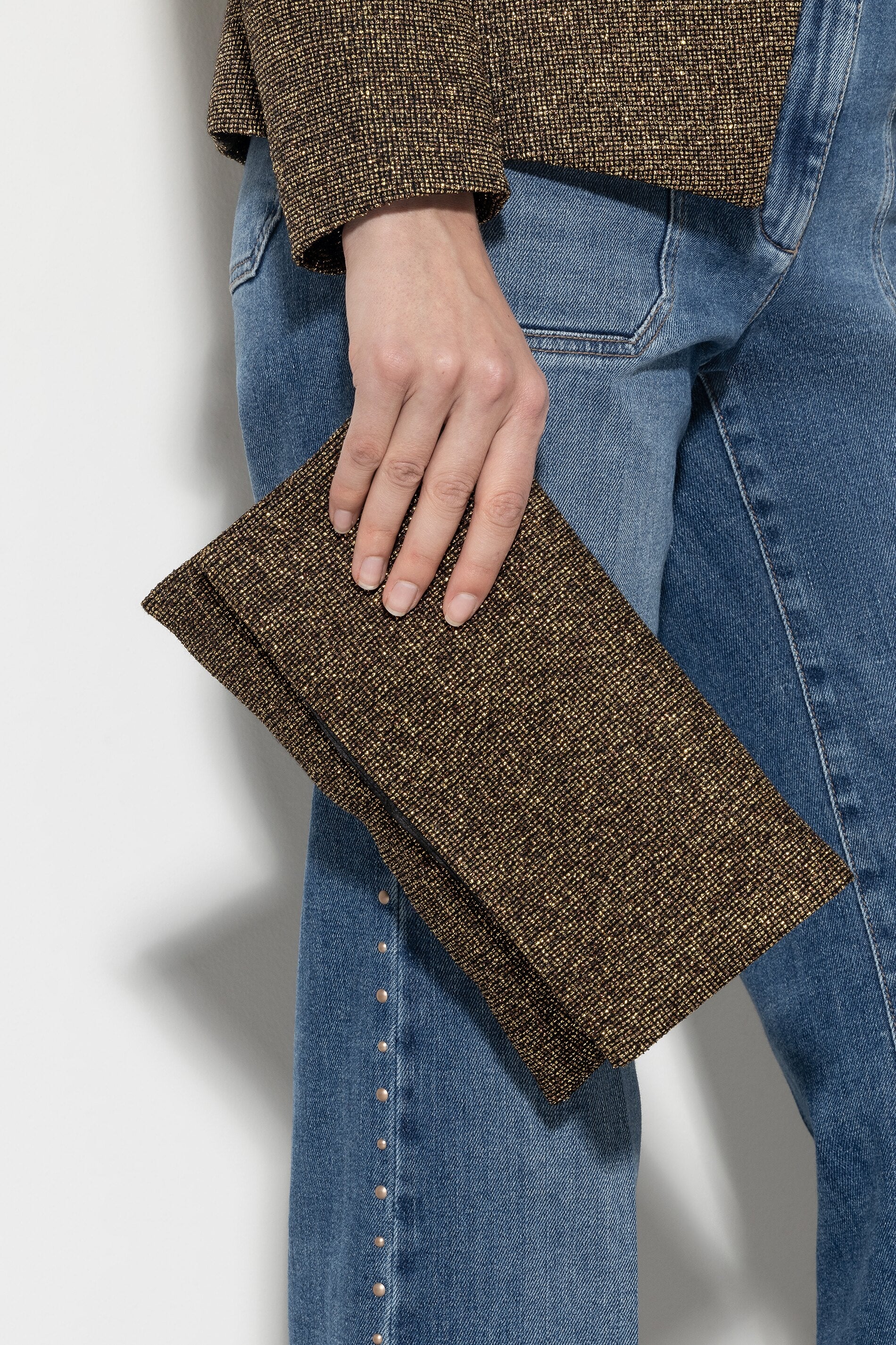 Clutch mit Metallic-Effekt - gold metallic - Standard | Model Front