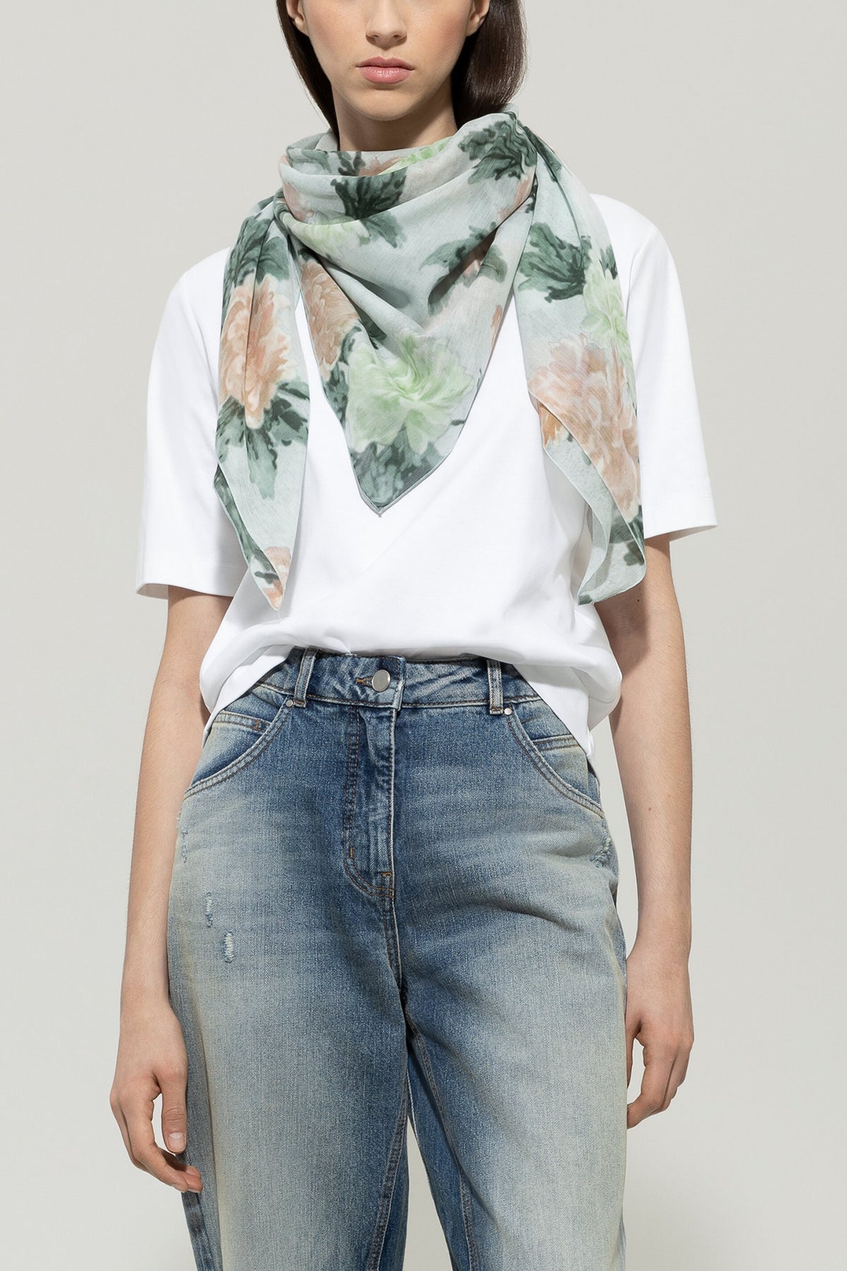 Tuch mit Flower-Print - multi - Standard | Model Front