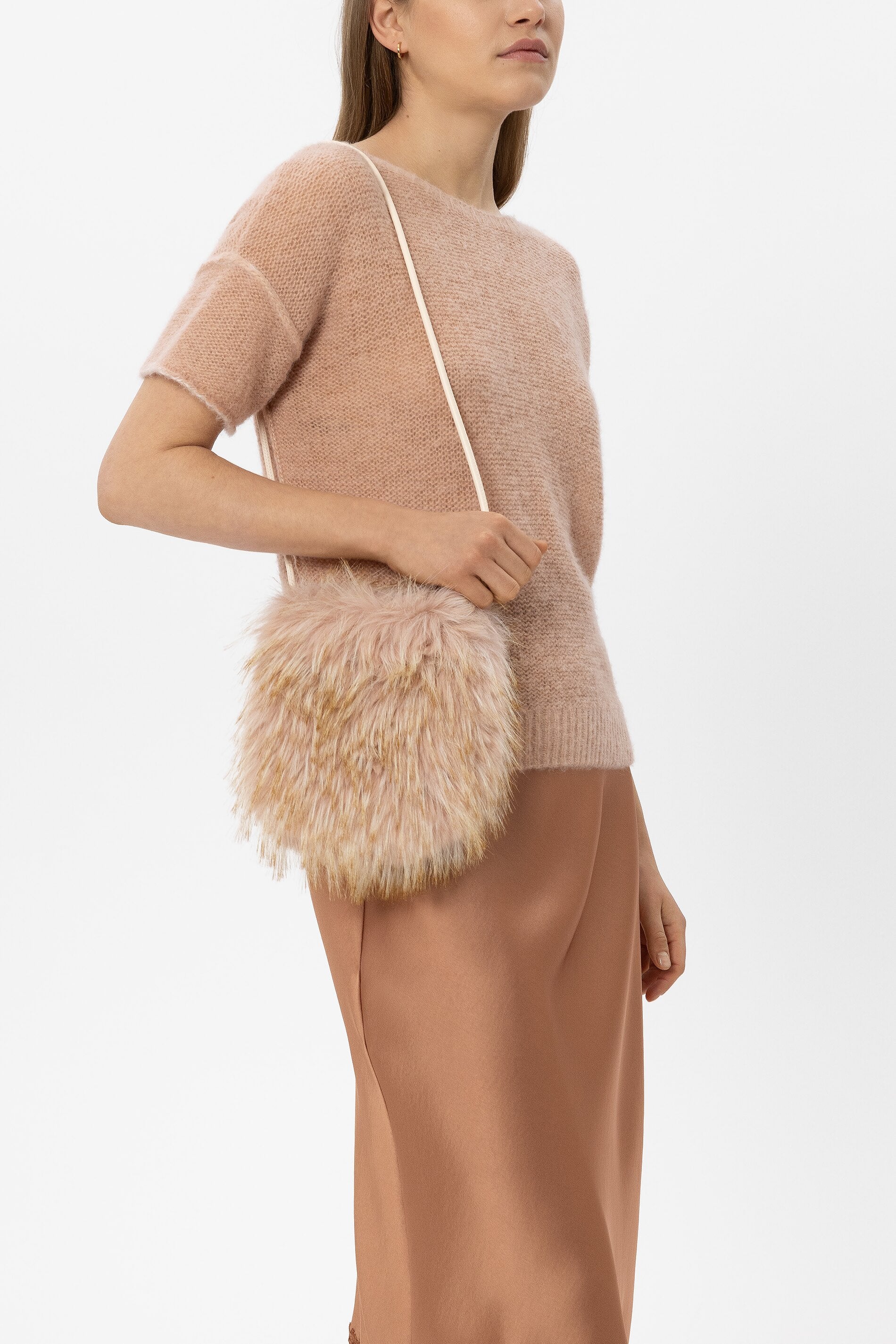 Boho-Tasche in Fell-Optik - nude changeant - Standard | Model Front