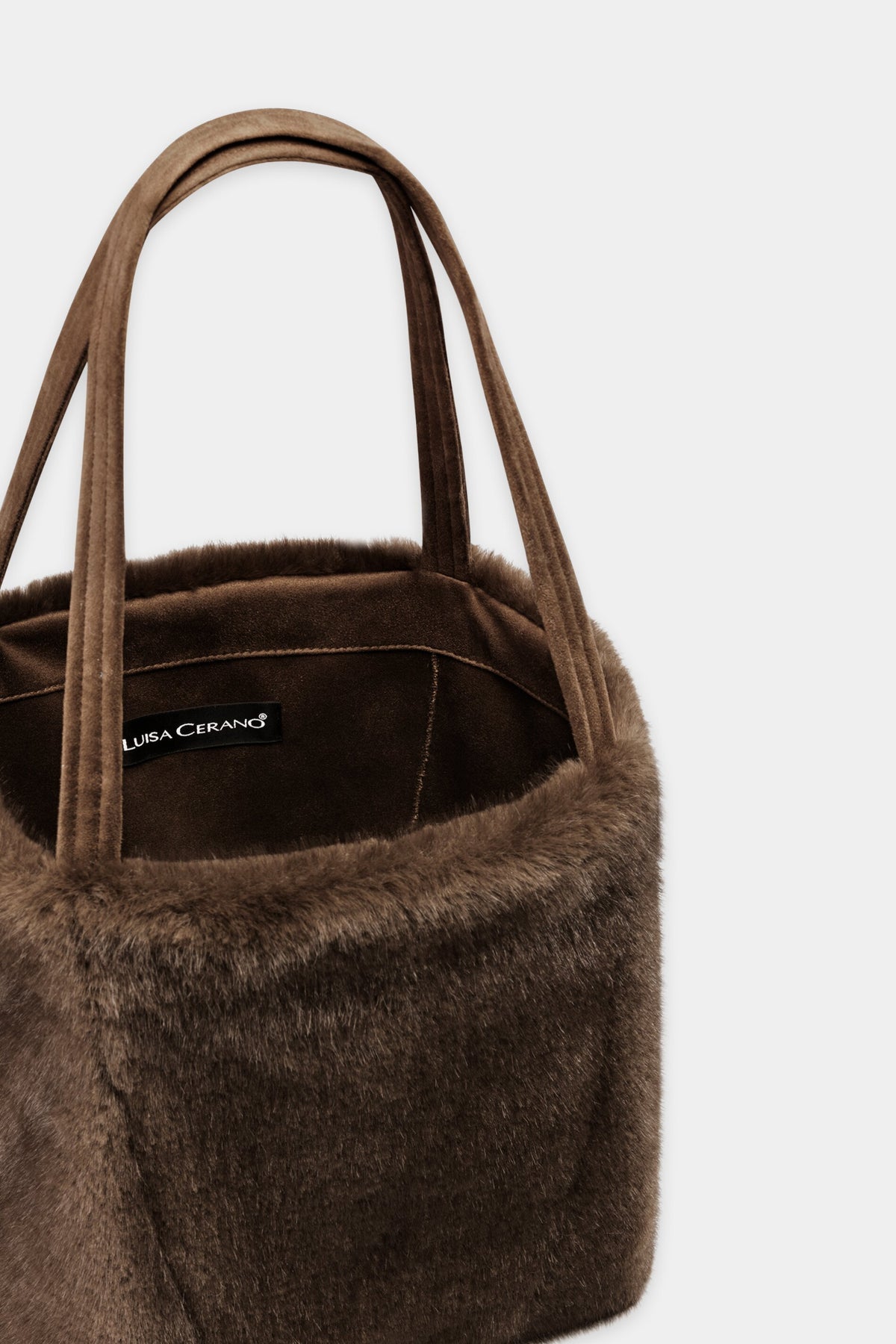 Tasche in Nerz-Optik - caramel - Standard | Model Seite
