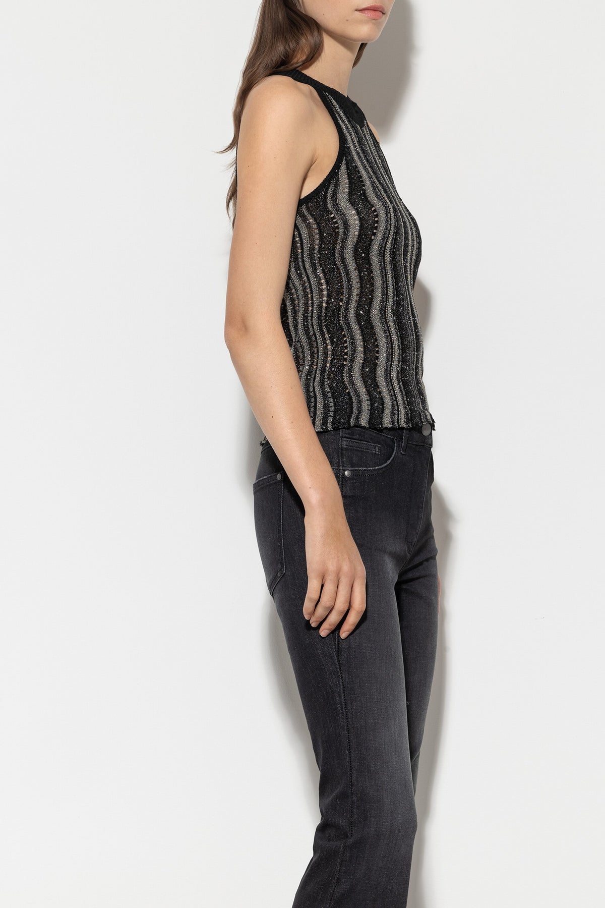 Stricktop mit Fancy-Stripe - black - Standard | Model Seite