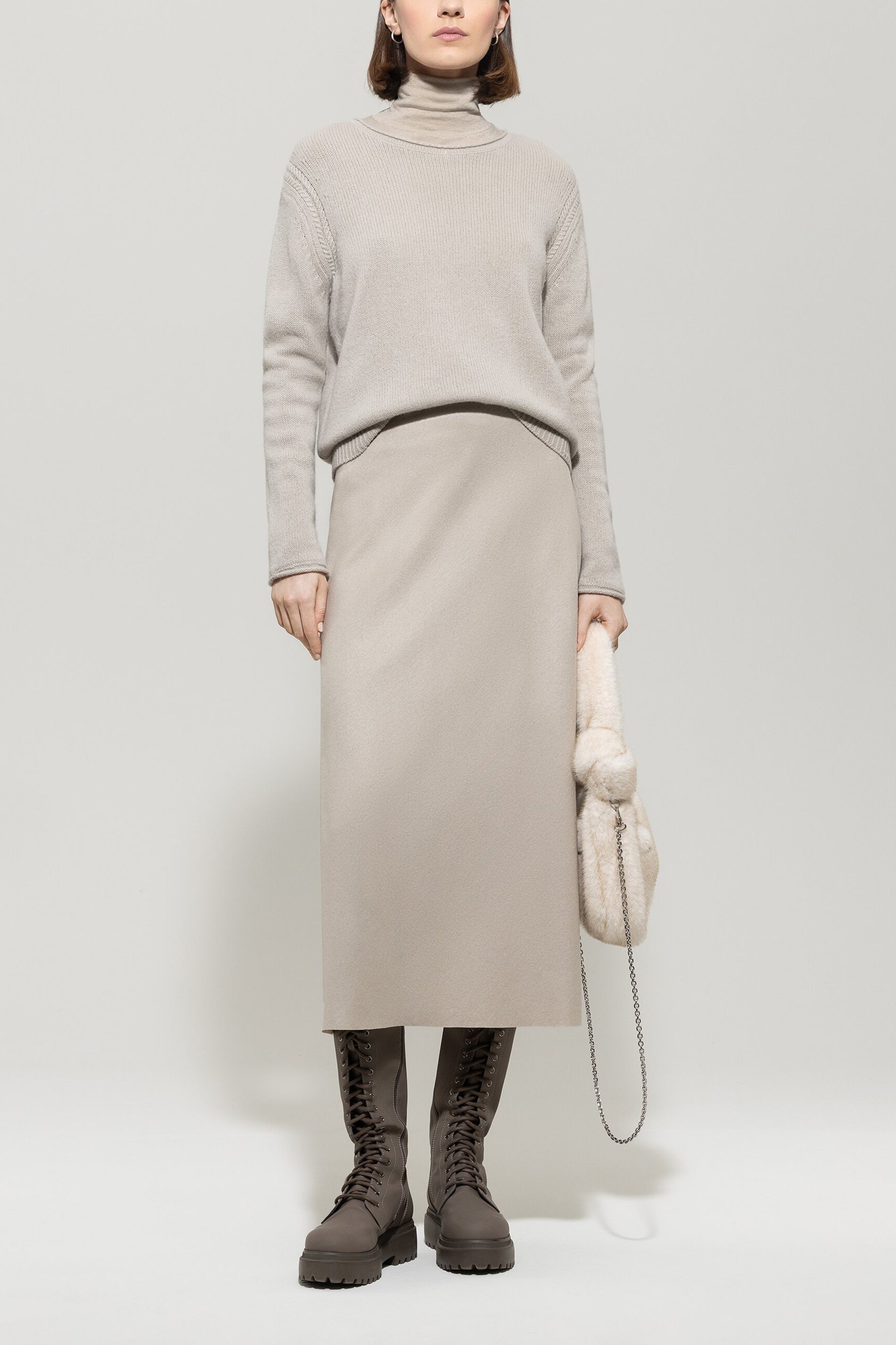 Pullover aus Kaschmir-Mix - oyster - Standard | Model Front