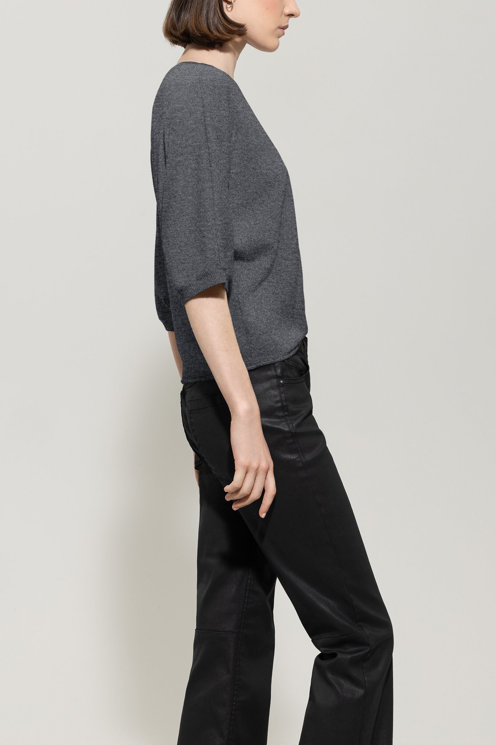 Pullover aus Kaschmir-Mix - urban grey - Standard | Model Seite