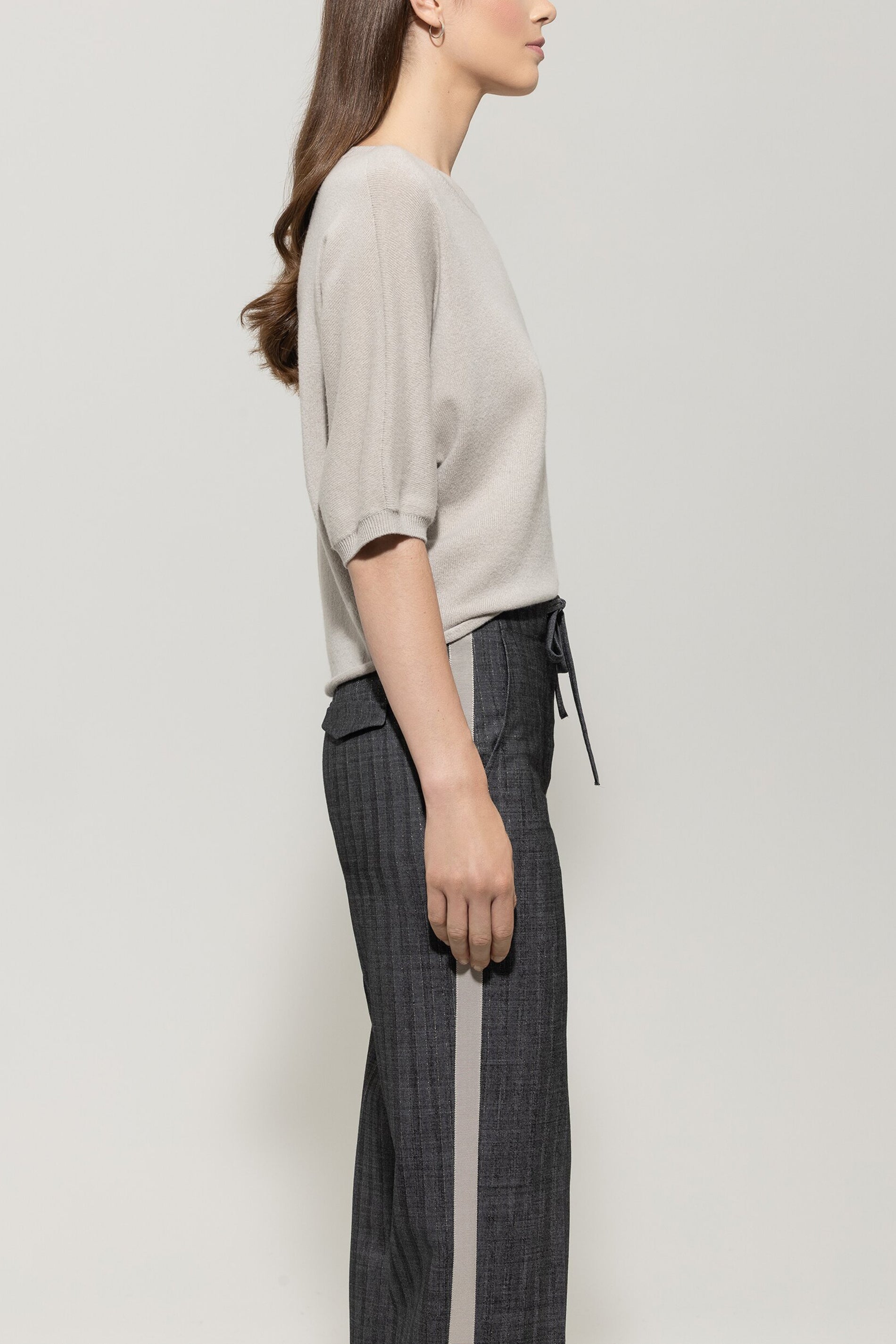 Pullover aus Kaschmir-Mix - oyster - Standard | Model Seite