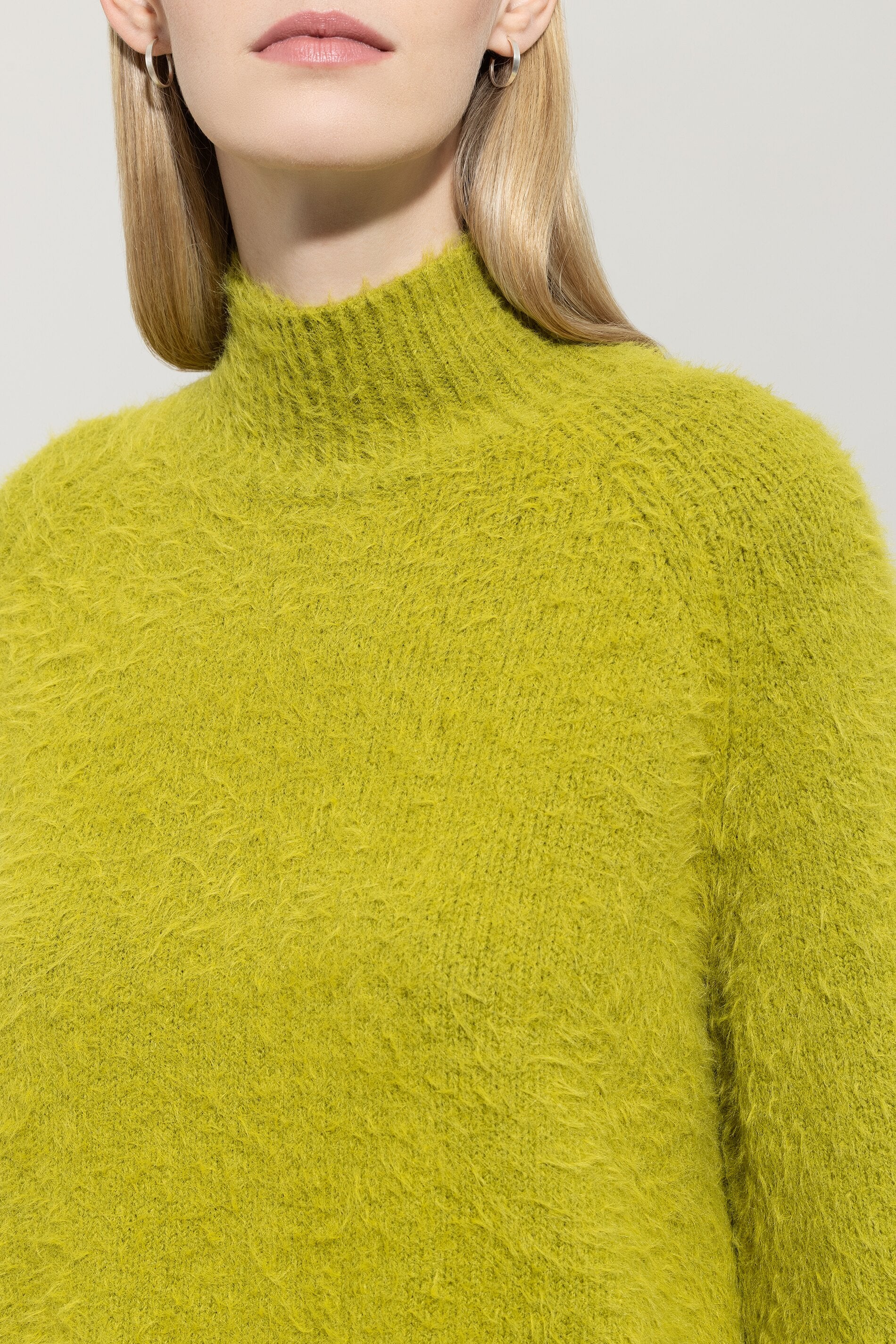 Pullover in Fell-Optik - acid green - Standard | Model Detail