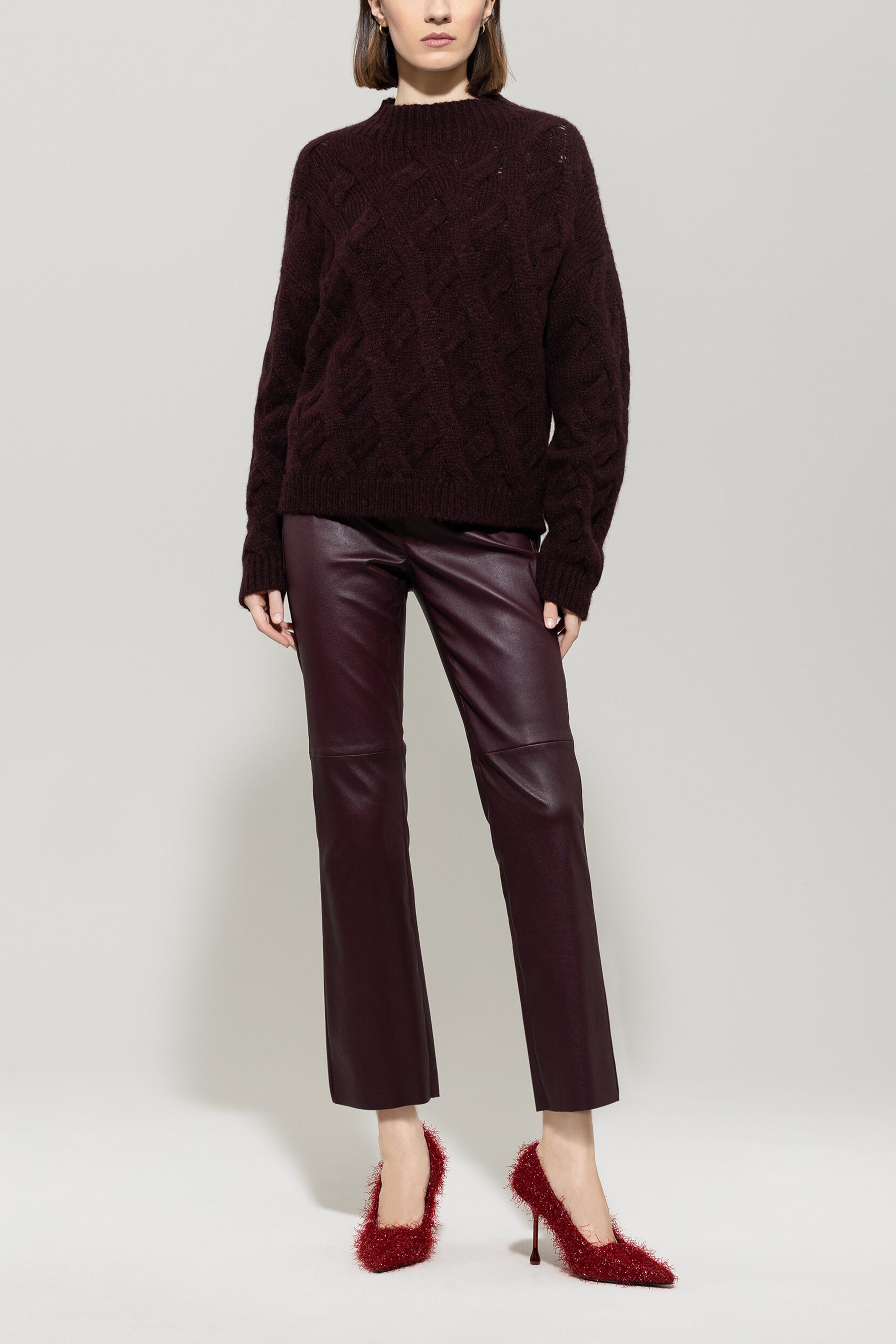 Sweater with chunky cable knit burgundy Standard