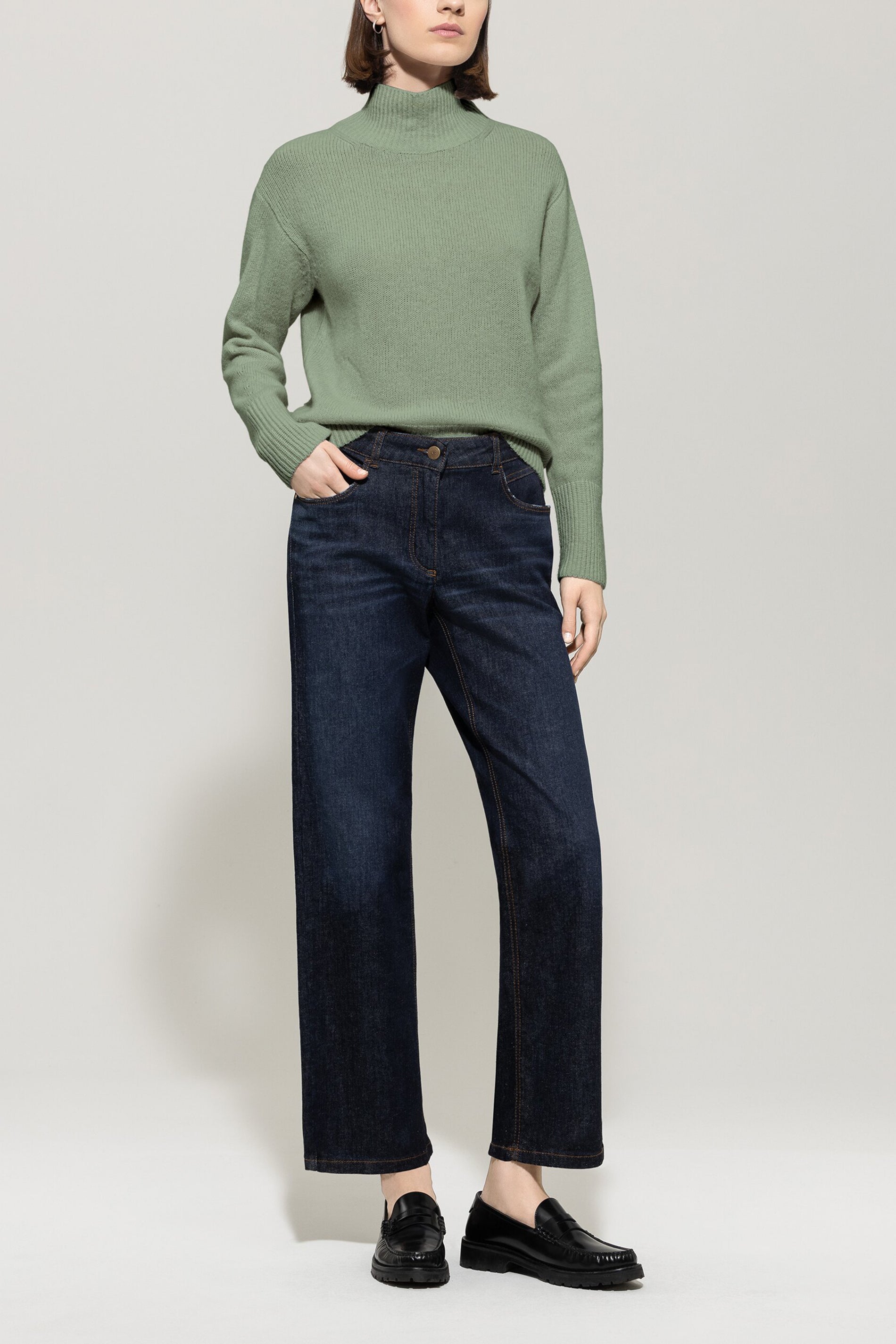 Pullover aus Kaschmir-Mix - salbei - Standard | Model Front