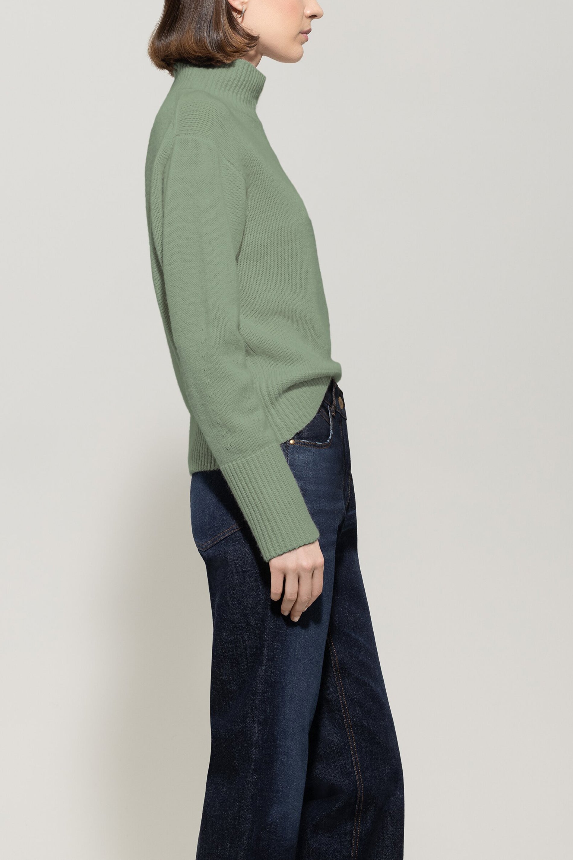 Pullover aus Kaschmir-Mix - salbei - Standard | Model Seite