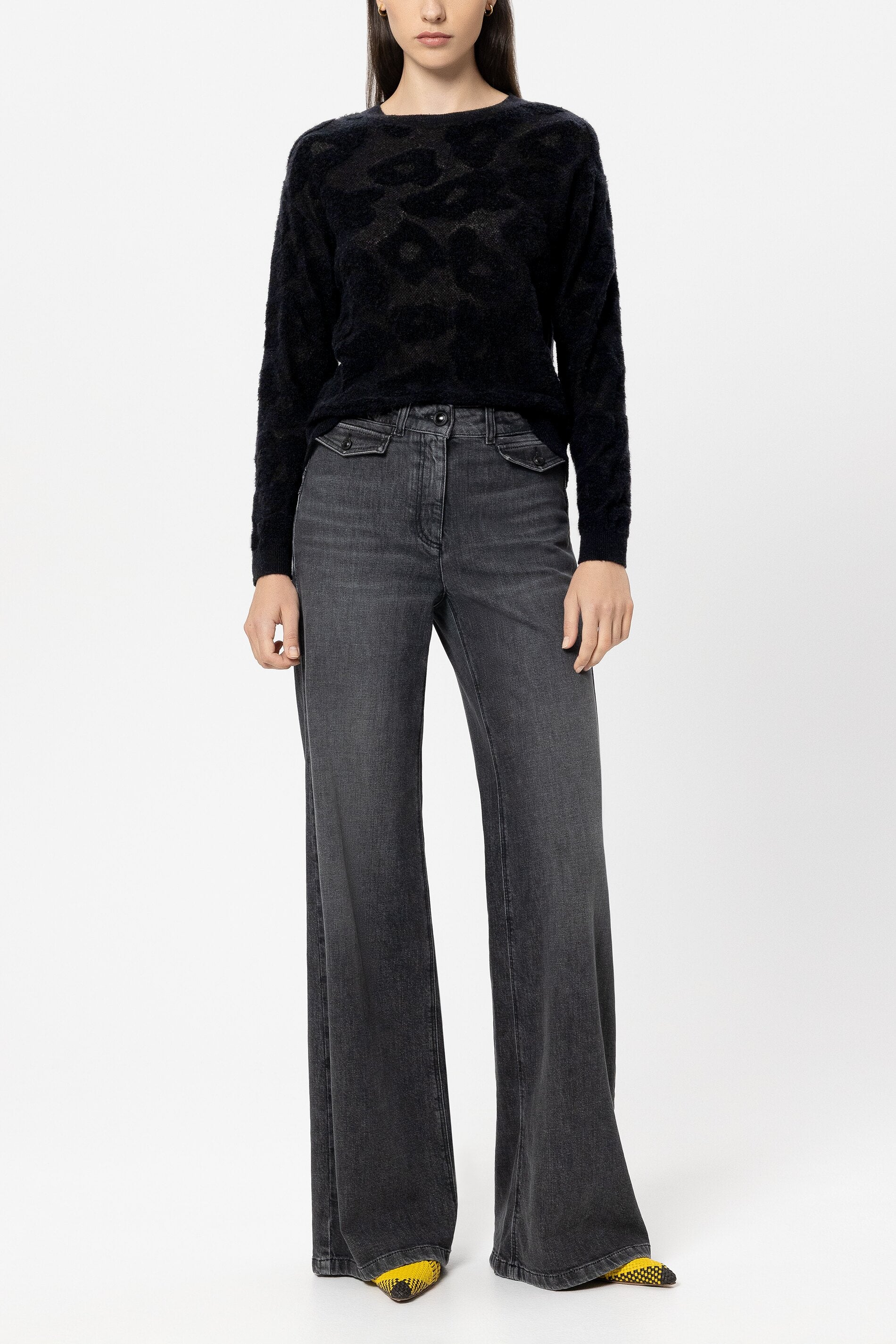 Pullover mit Leo-Pattern - pure black - Standard | Model Front