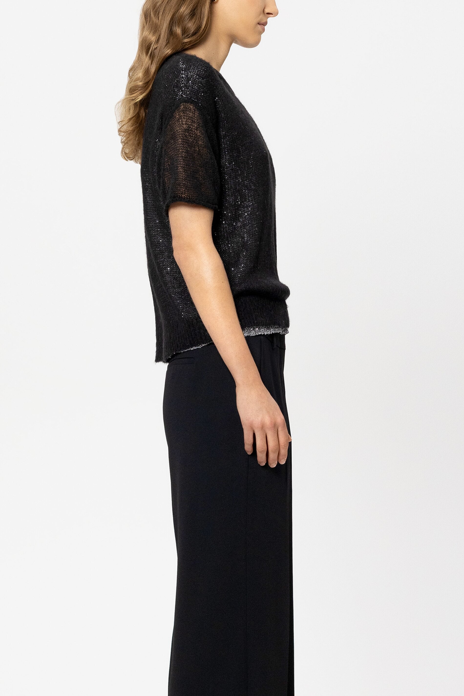 Pailletten-Halbarm-Pullover - black - Standard | Model Seite