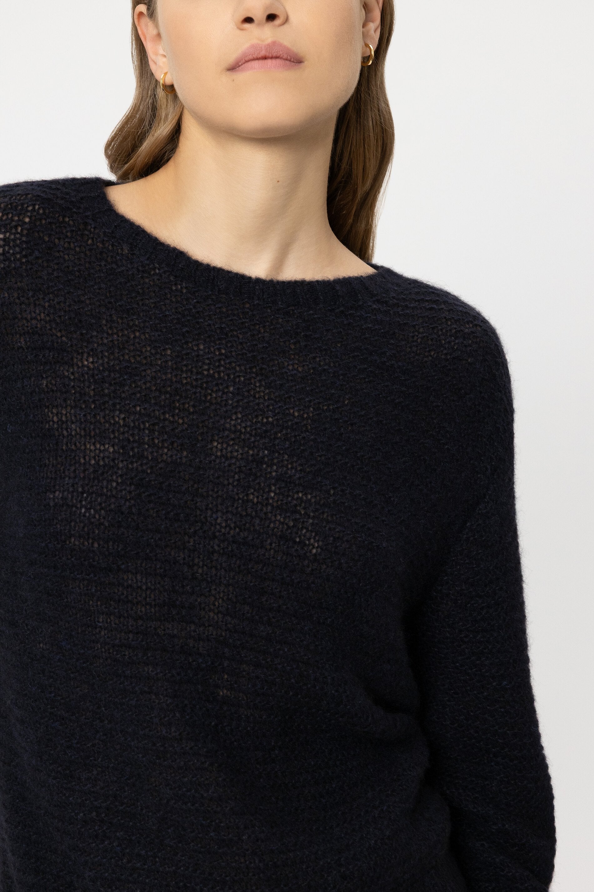 Pullover in Links-Struktur - navy blue - Standard | Model Detail