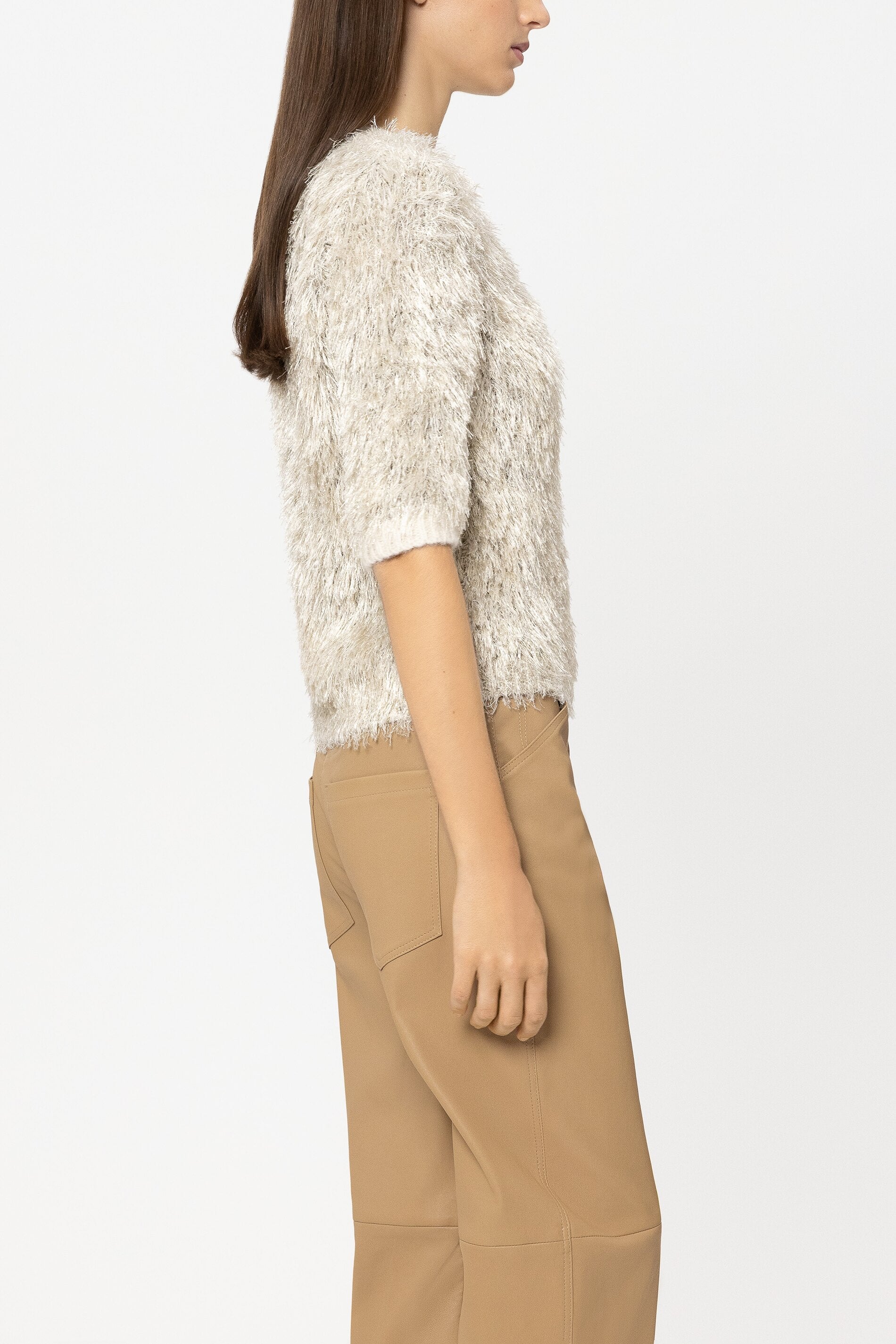 Pullover in Fell-Optik - cream - Standard | Model Seite