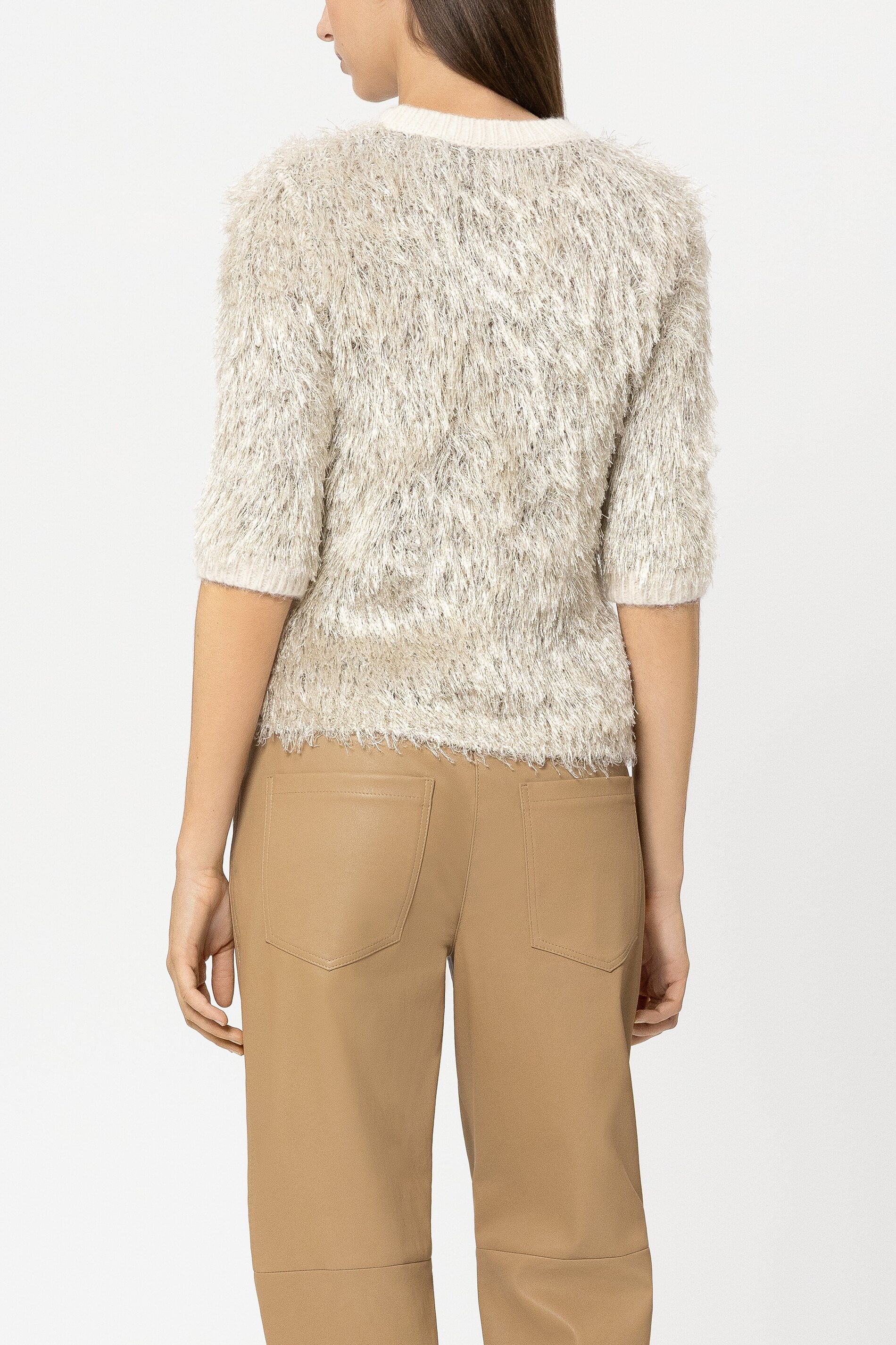 Pullover in Fell-Optik - cream - Standard | Model Rück