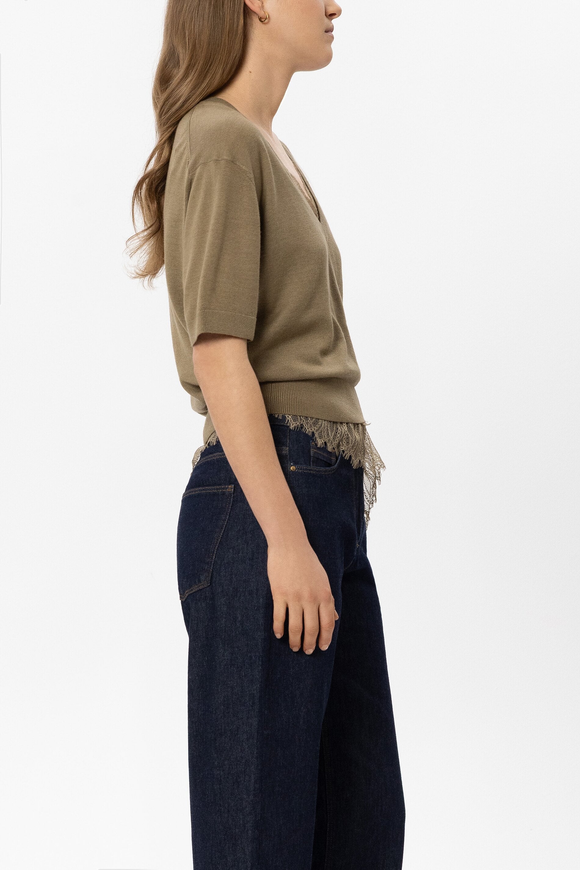 V-Pullover aus Woll-Mix - salbei - Standard | Model Seite