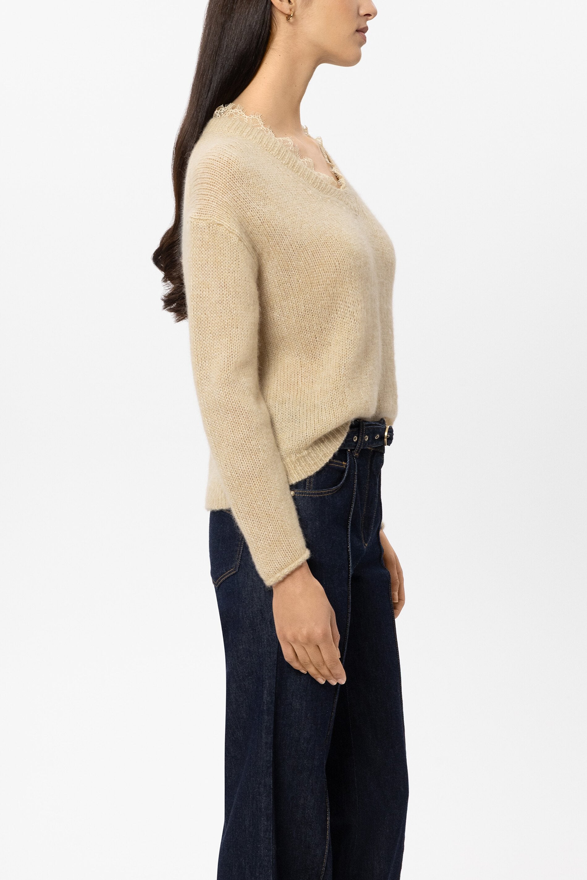 V-Pullover aus Alpaka-Mix - butter yellow - Standard | Model Seite