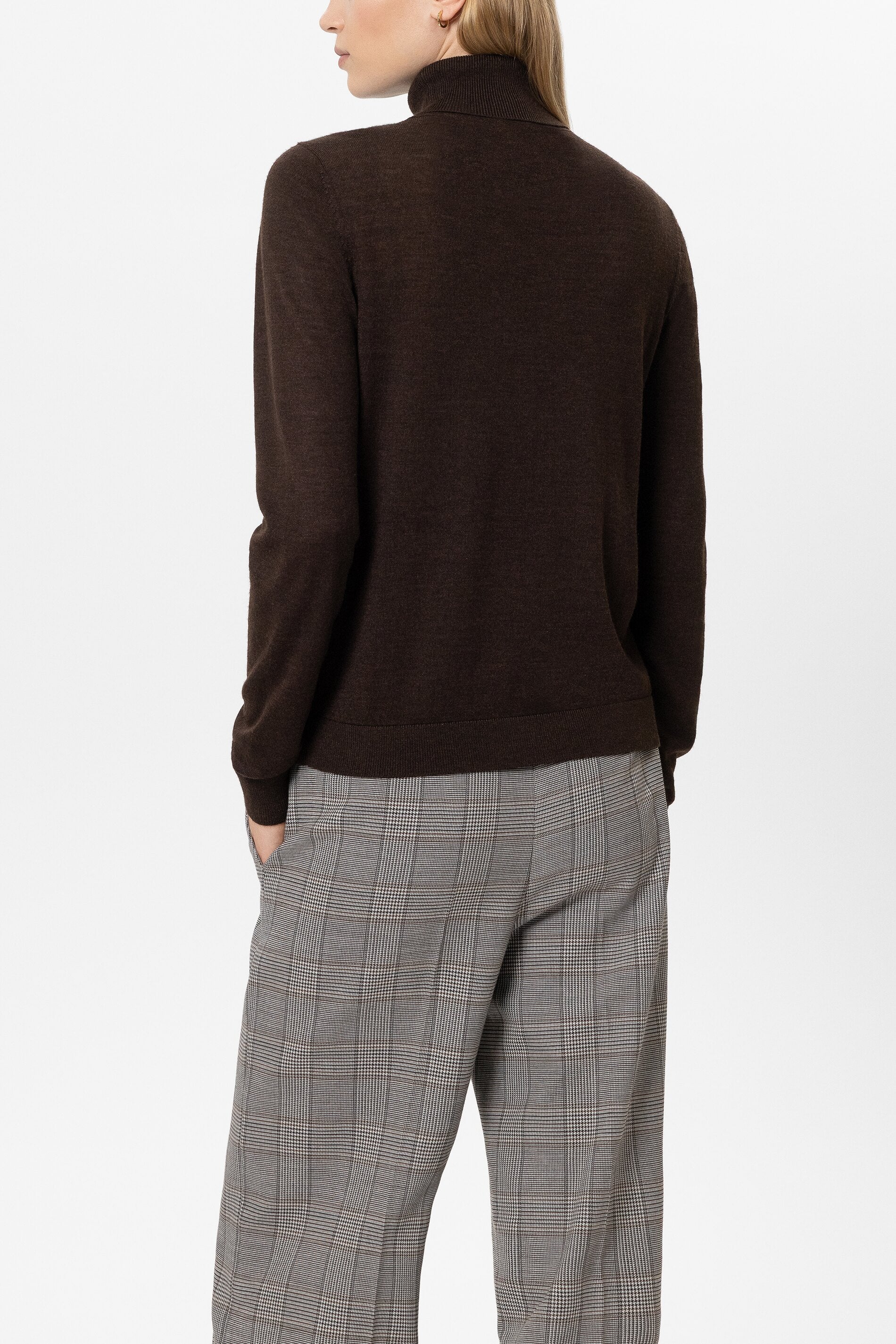 Turtleneck aus Woll-Mix - truffle - Standard | Model Rück