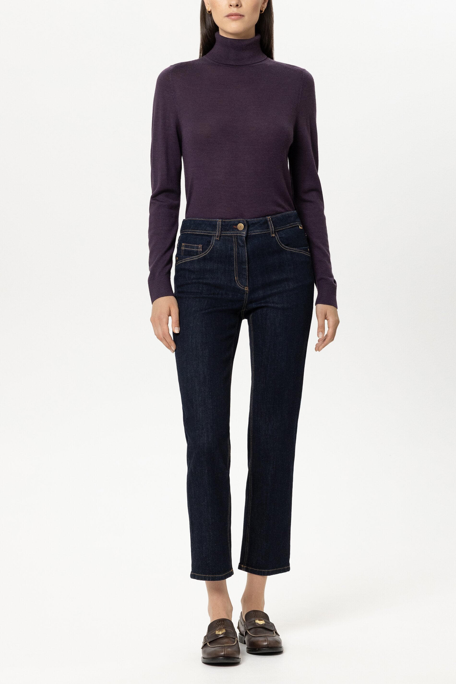 Turtleneck aus Woll-Mix - plum - Standard | Model Front