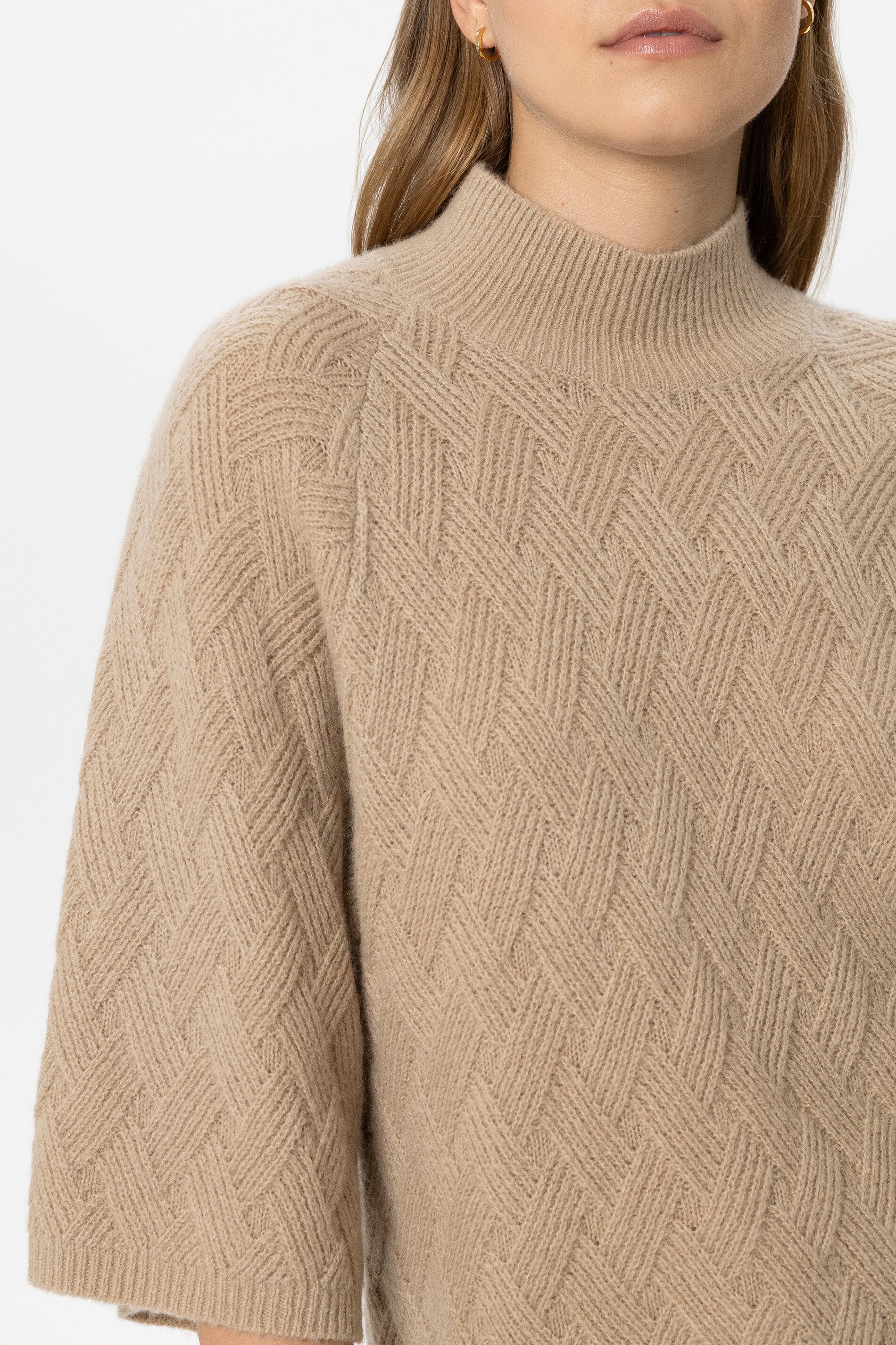 Cape-Pullover aus Kaschmir-Mix - soft caramel - Standard | Model Detail