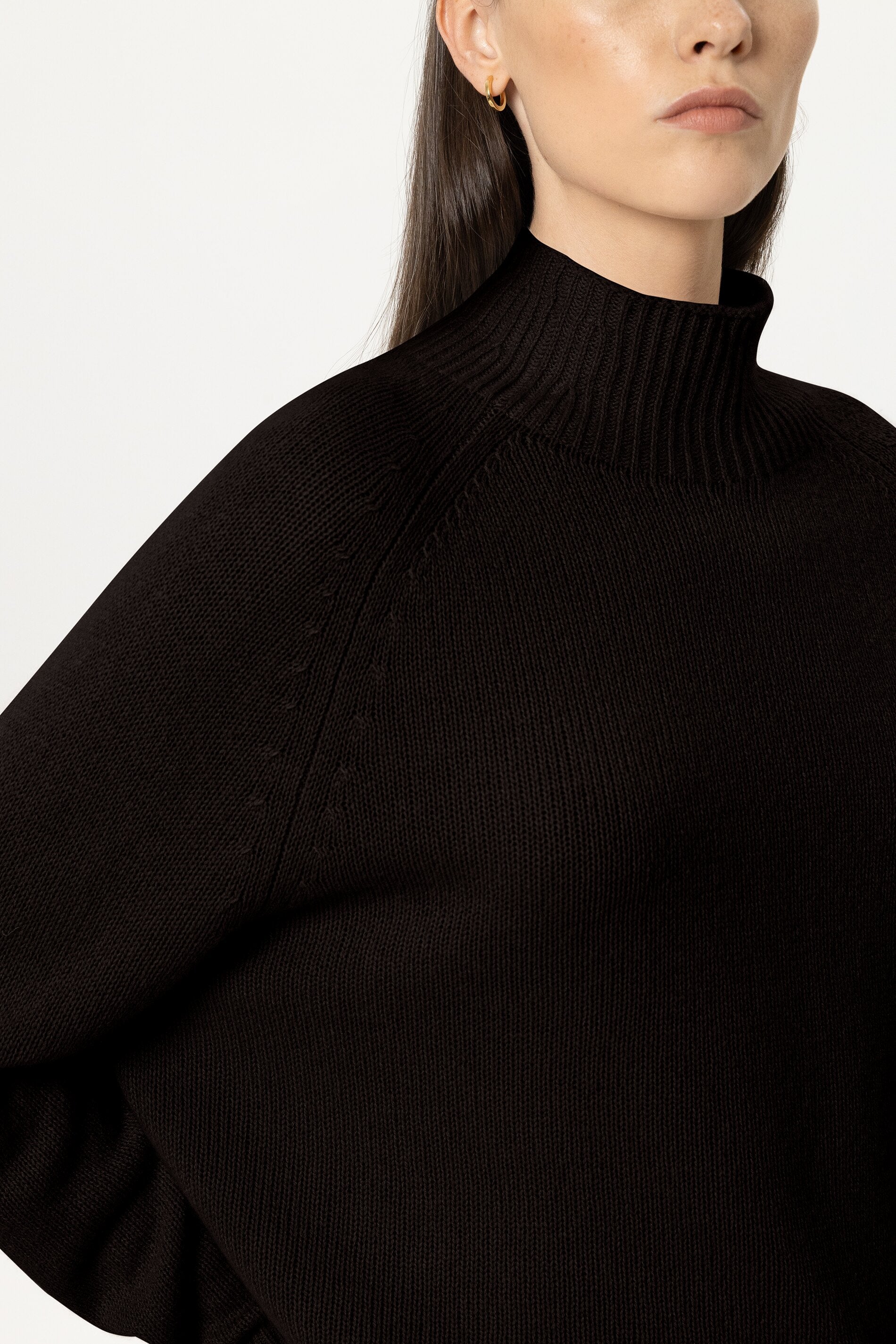 Turtleneck aus Kaschmir-Mix - truffle - Standard | Model Detail